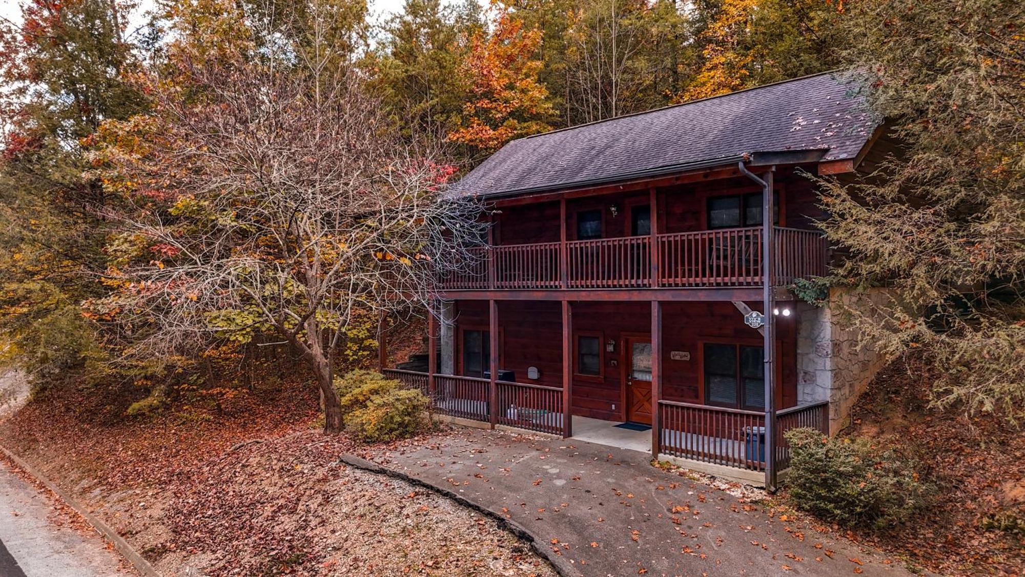 5 Mins To Strip W/ Hot Tub+grill+more *