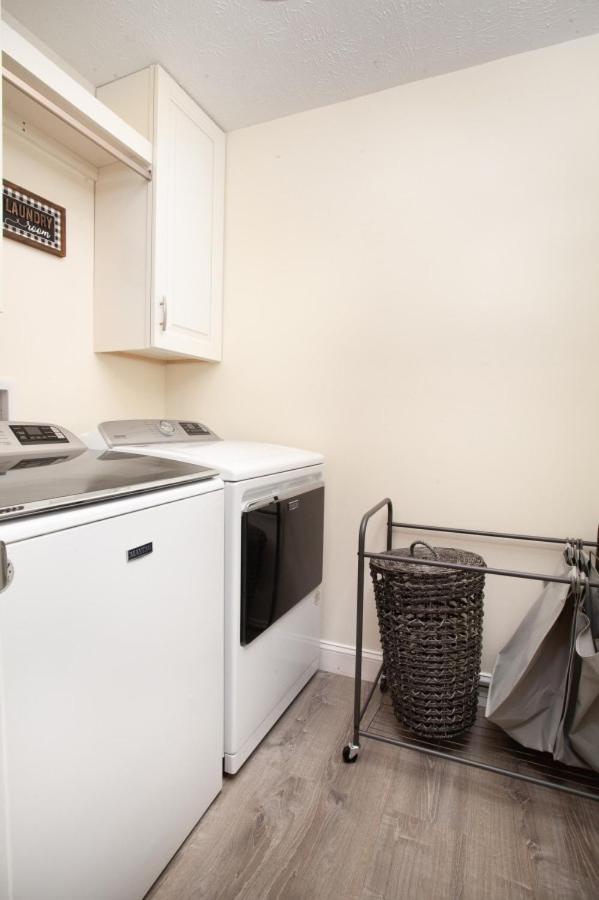 Cozy W Loveseat Fireplace Grill