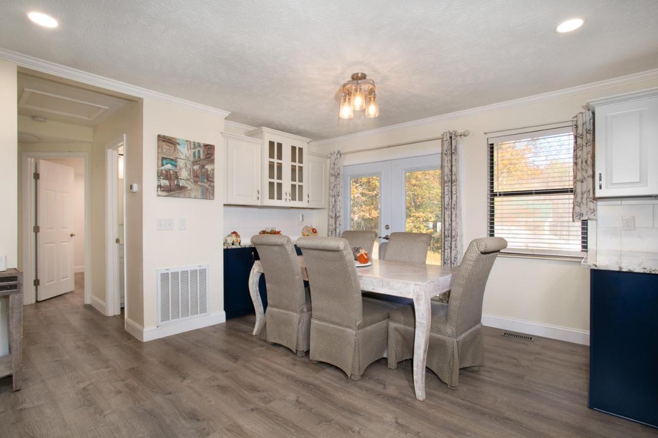 Holiday home Cozy W Loveseat Fireplace Grill