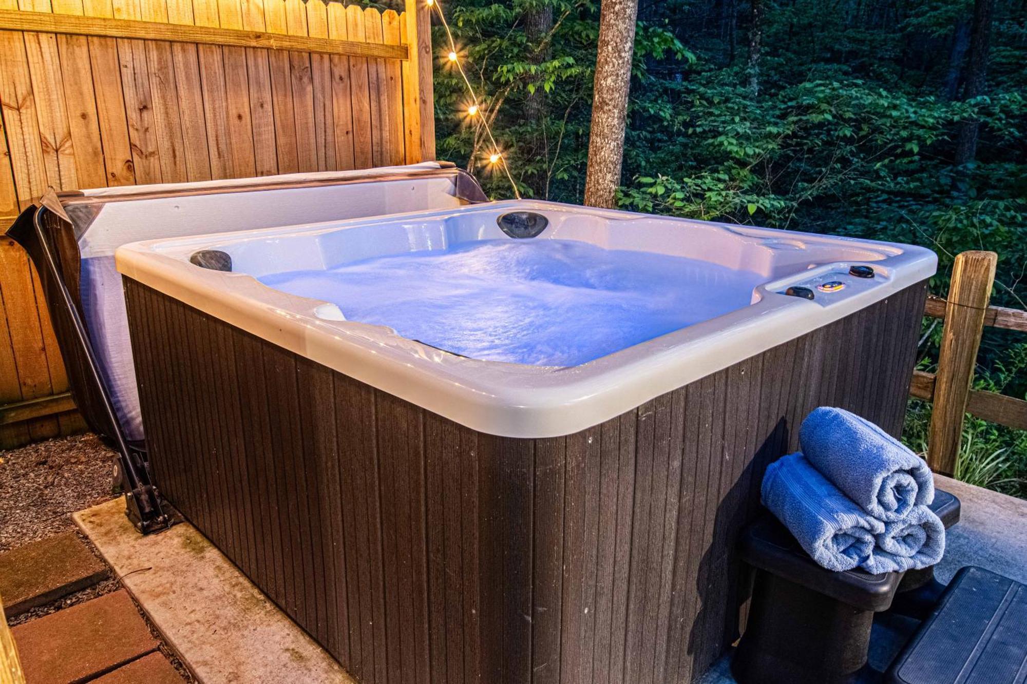 Freshly Updated Mountain Escape Holiday home *