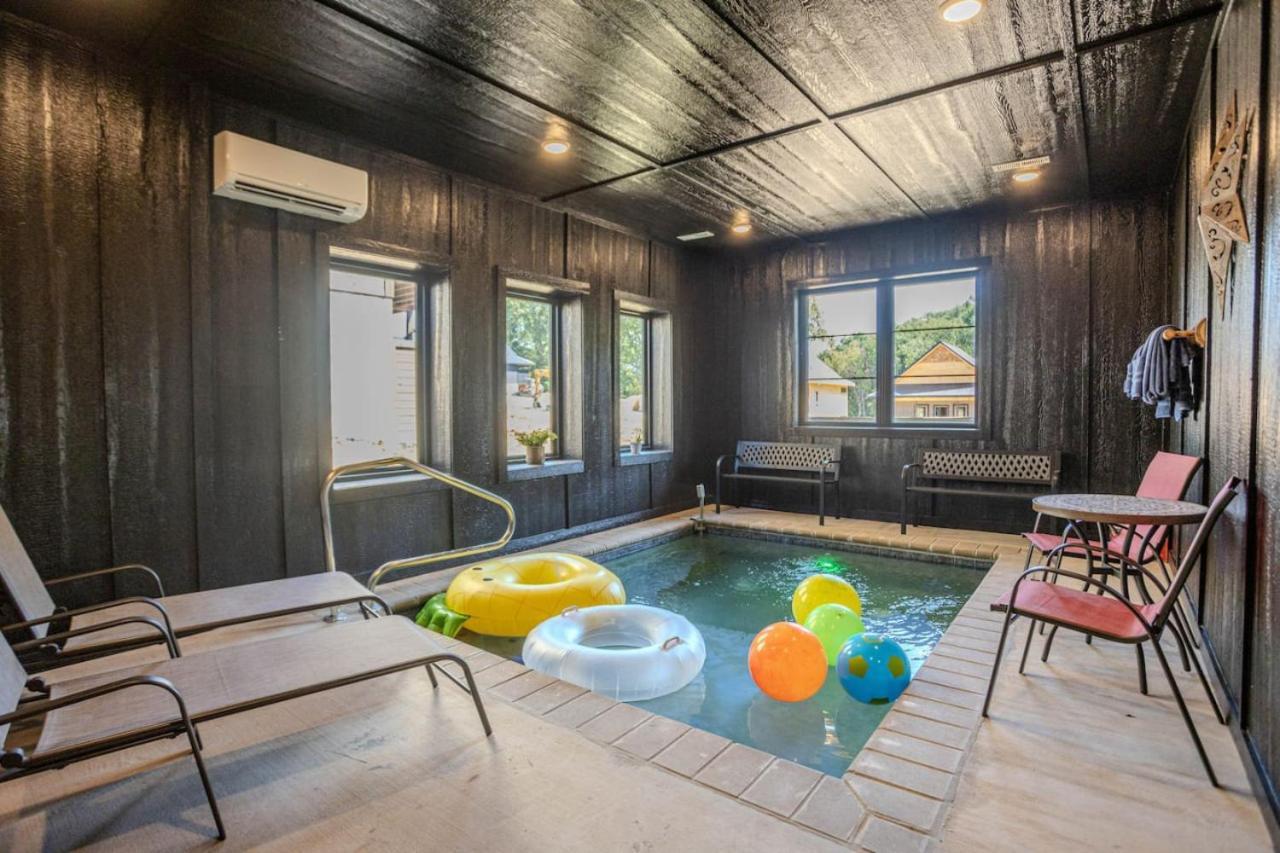 Family With Pool - Gym - Hot Tub - Game Holiday home Pigeon Forge