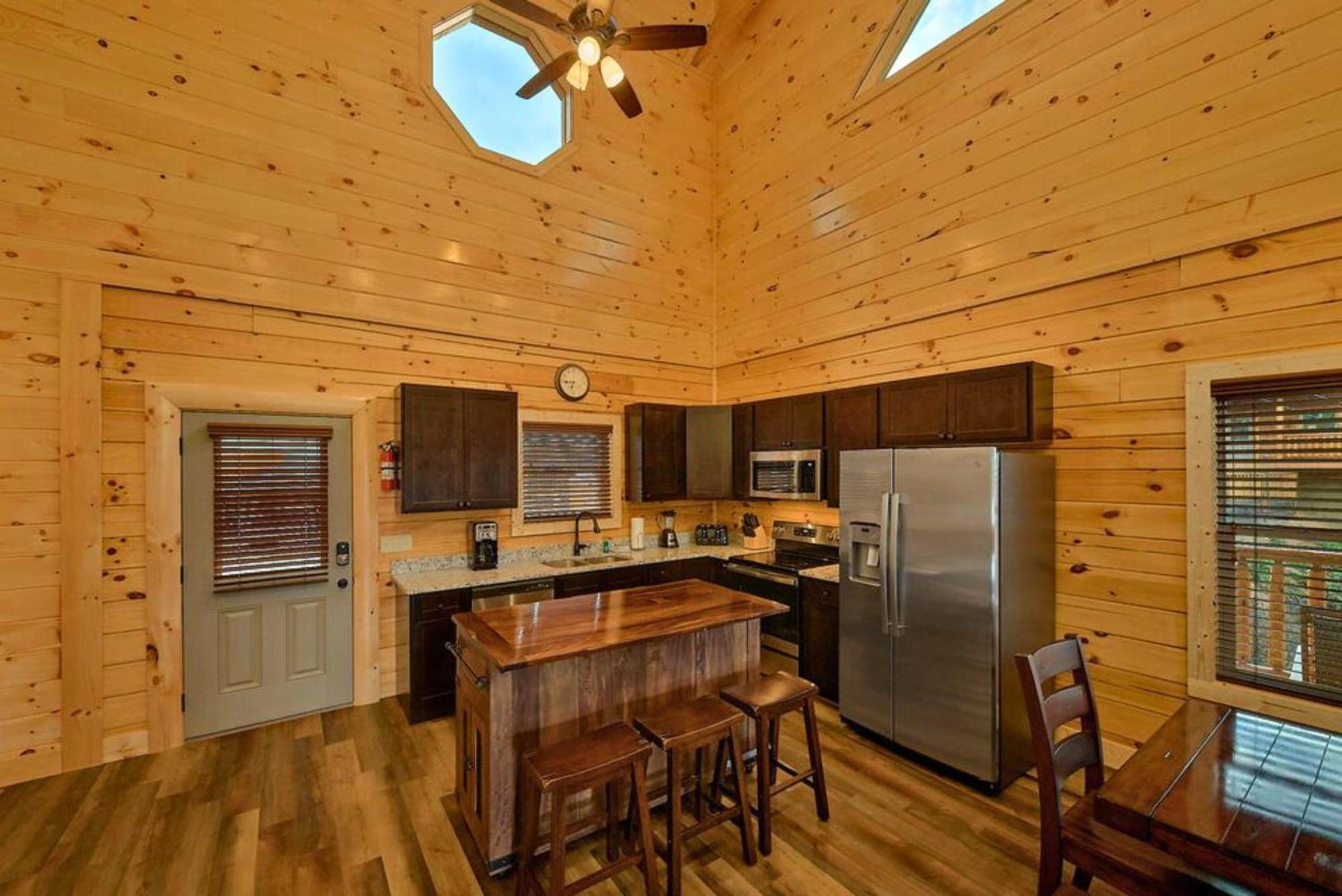 Holiday home Skyburst - Relax & Play! Pool, Hot Tub, Games & Theater