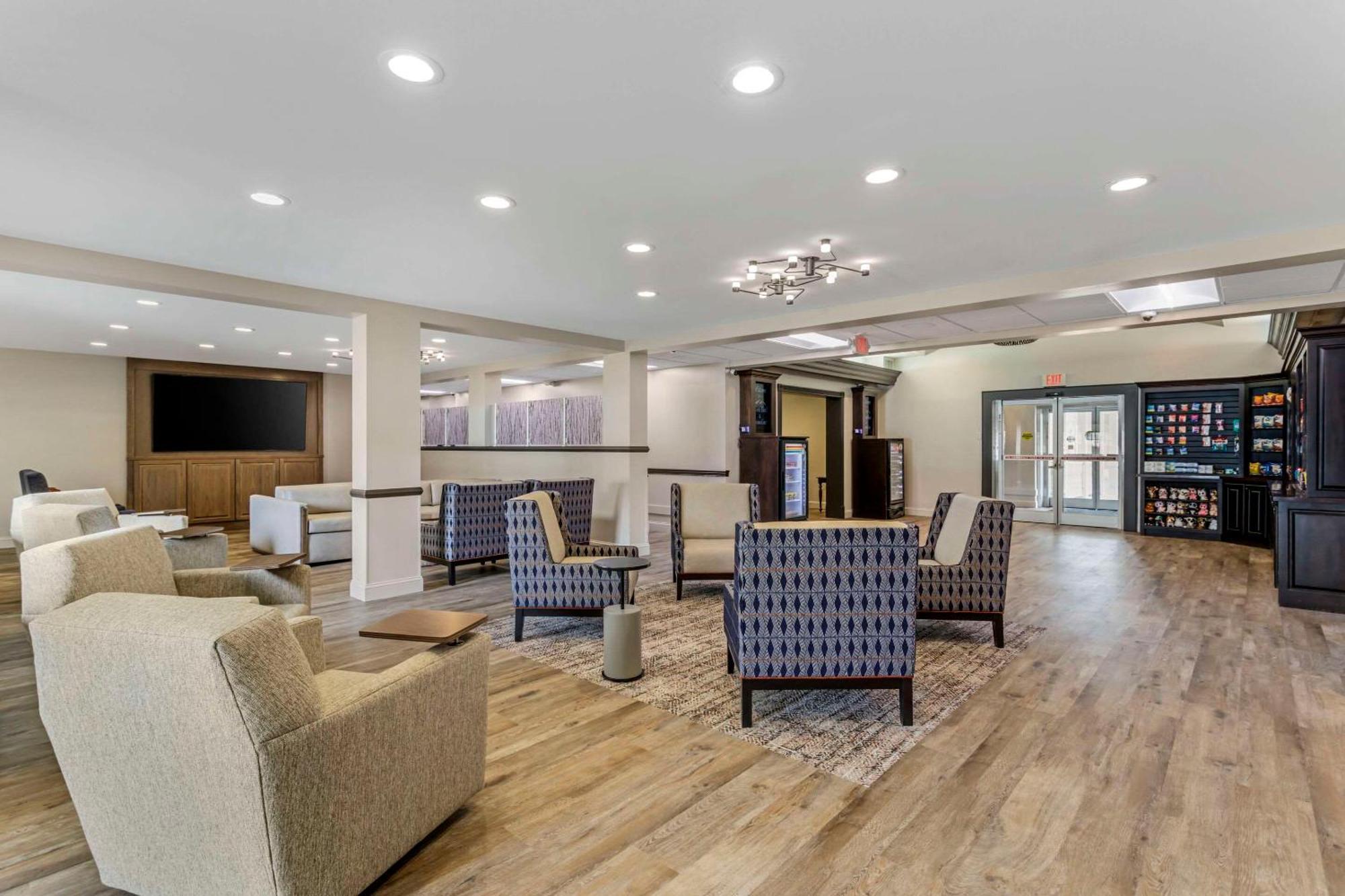 Leconte & Convention Center, Ascend Collection Hotel 3*