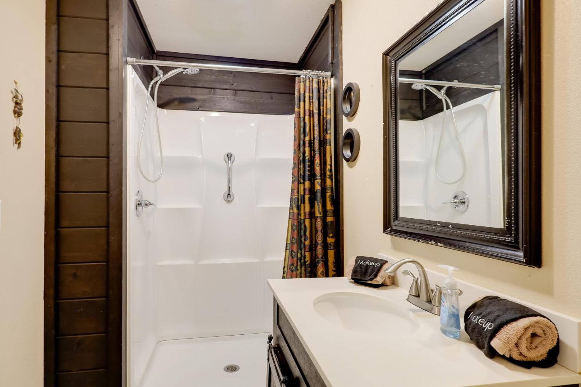 Holiday home By Dollywood With Private Pool!