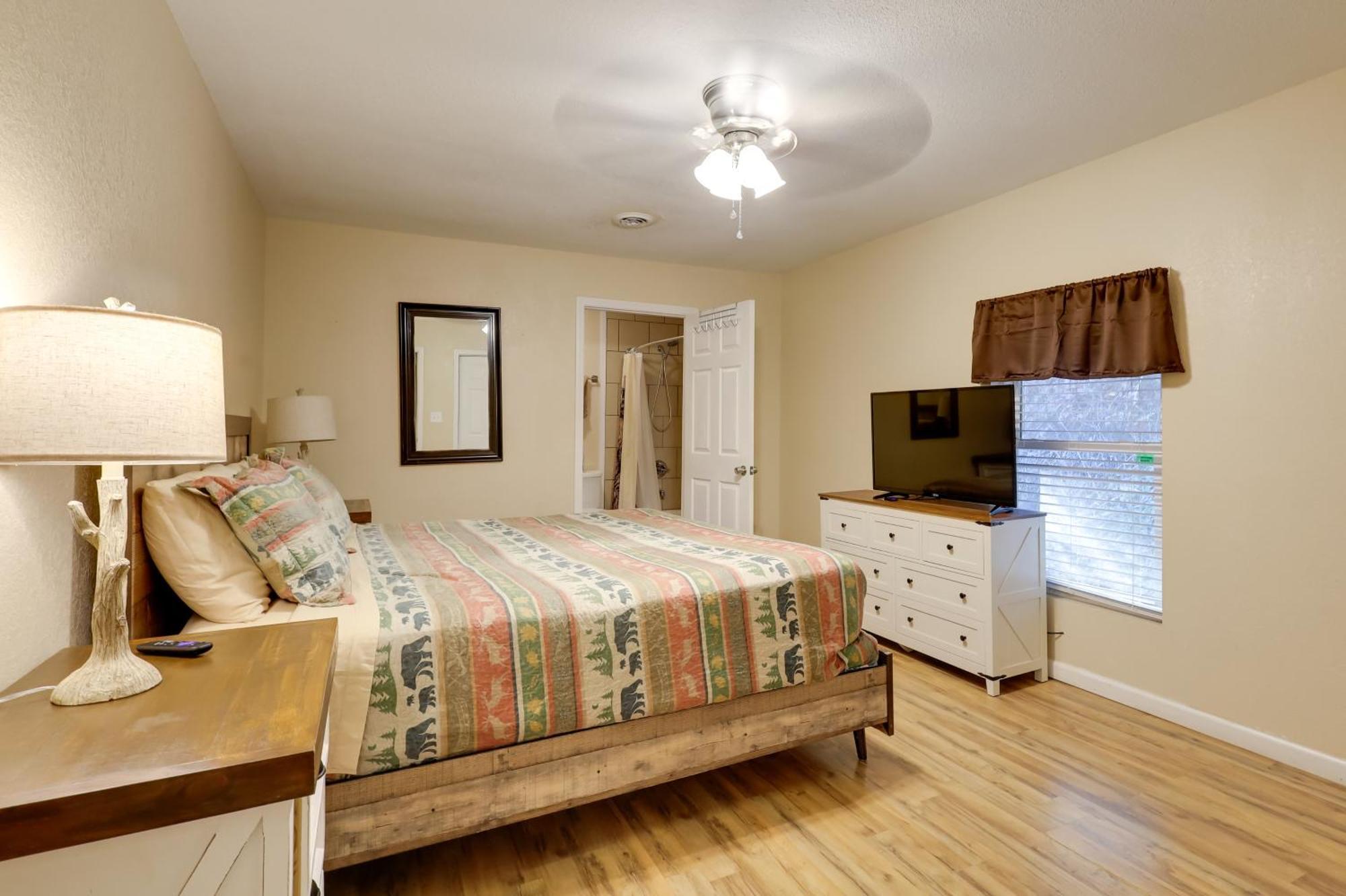 By Dollywood With Private Pool! Holiday home Pigeon Forge