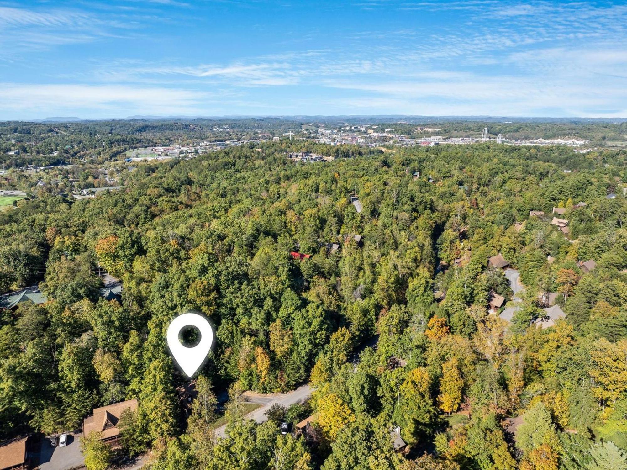 Er299 - Possum Hollow * Pigeon Forge