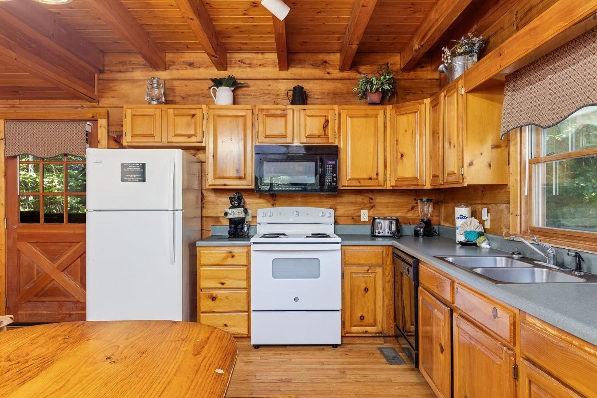 Er299 - Possum Hollow * Pigeon Forge