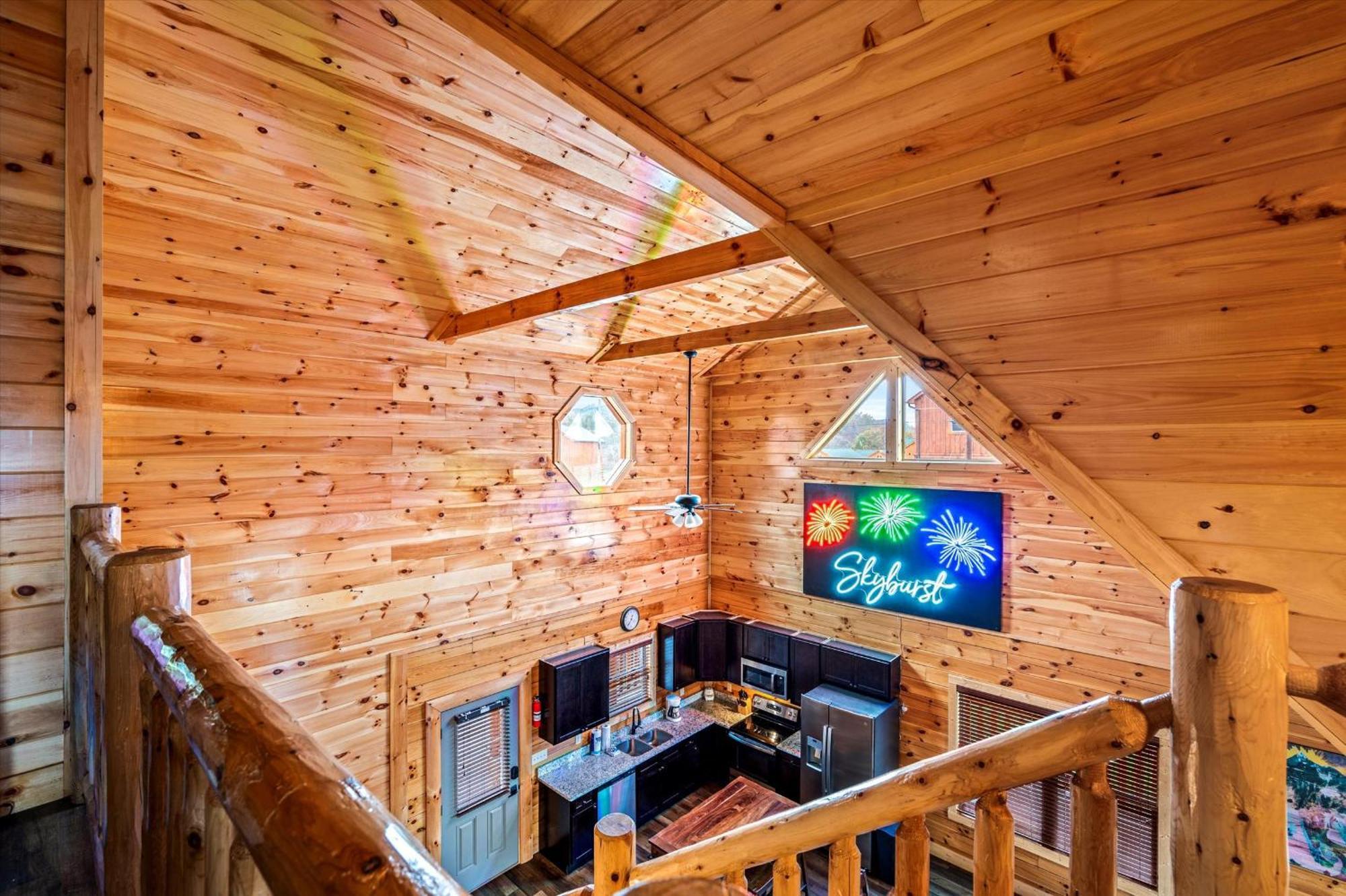 Skyburst - Relax & Play! Pool, Hot Tub, Games & Theater * Pigeon Forge
