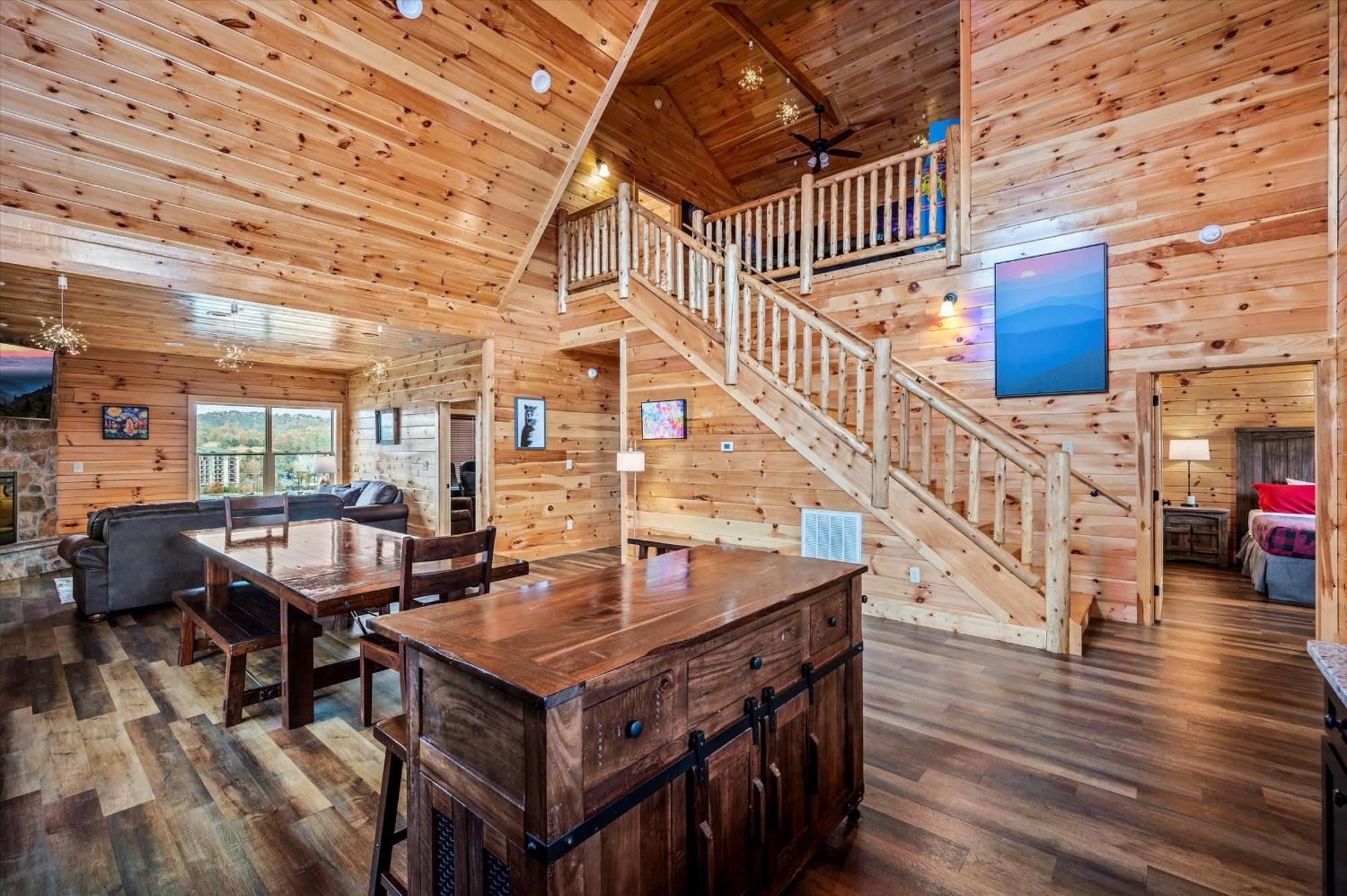 Skyburst - Relax & Play! Pool, Hot Tub, Games & Theater Holiday home *