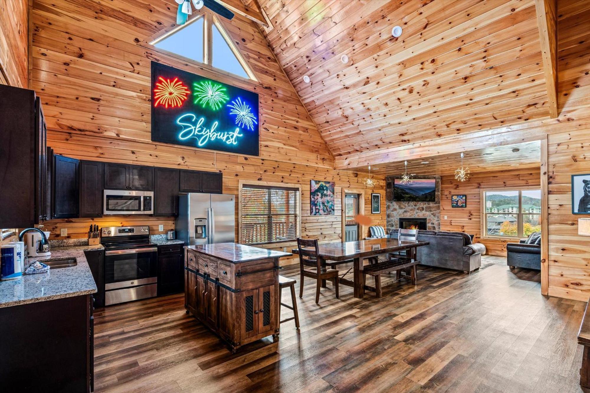 Skyburst - Relax & Play! Pool, Hot Tub, Games & Theater * Pigeon Forge
