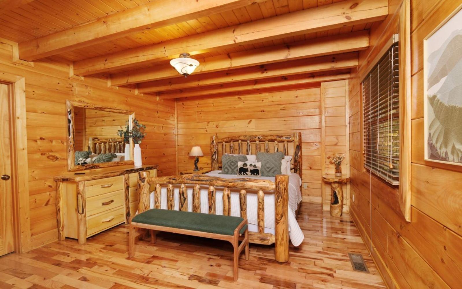 Bear Hug At Bear Creek Villa *
