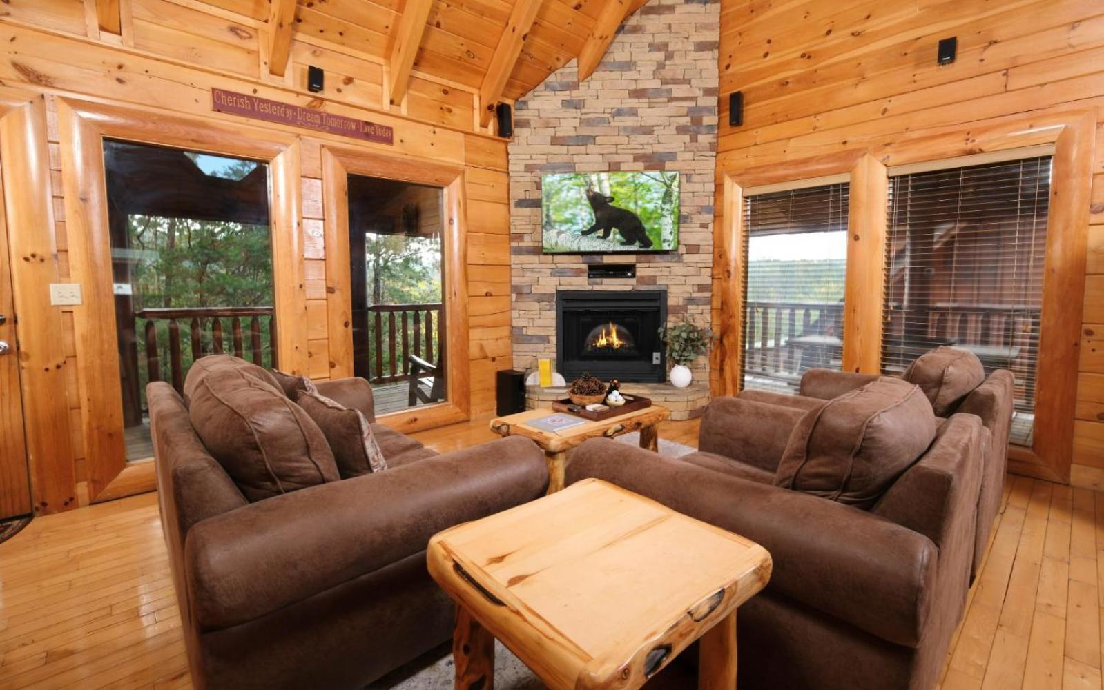 Bear Hug At Bear Creek Villa Pigeon Forge