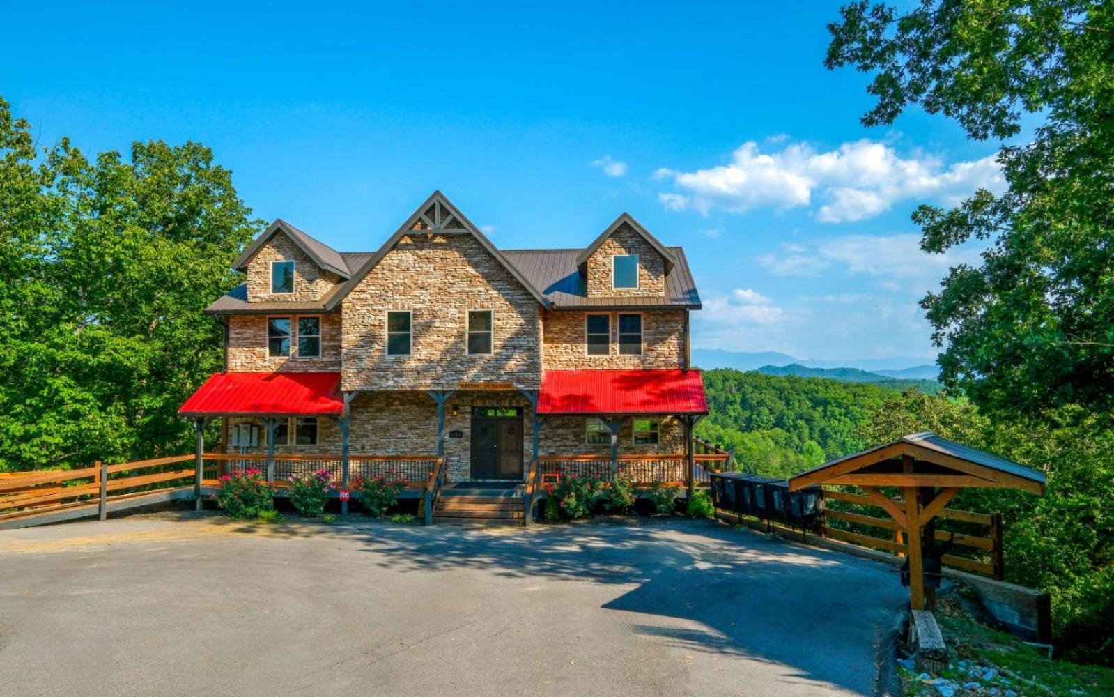 Hibernation Retreat * Pigeon Forge