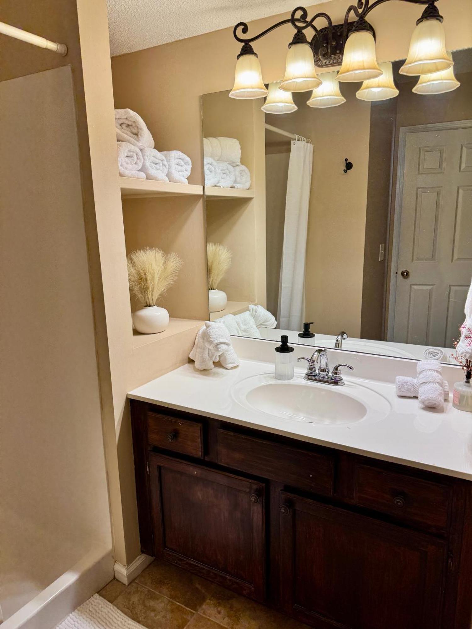 Relax At Forge Tranquil Retreat Near Attractions