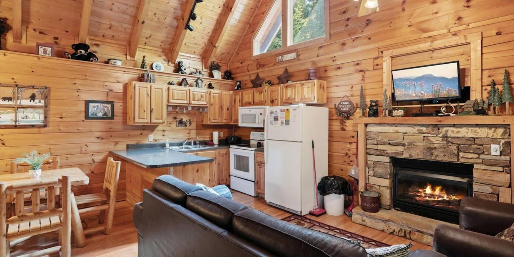 Eagles Ridge Retreat Hot Tub & Peaceful Views Holiday home Pigeon Forge