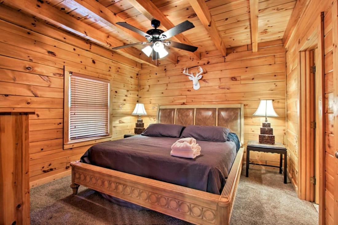 Chalet Mountaintop Manor By Eden Crest Pigeon Forge