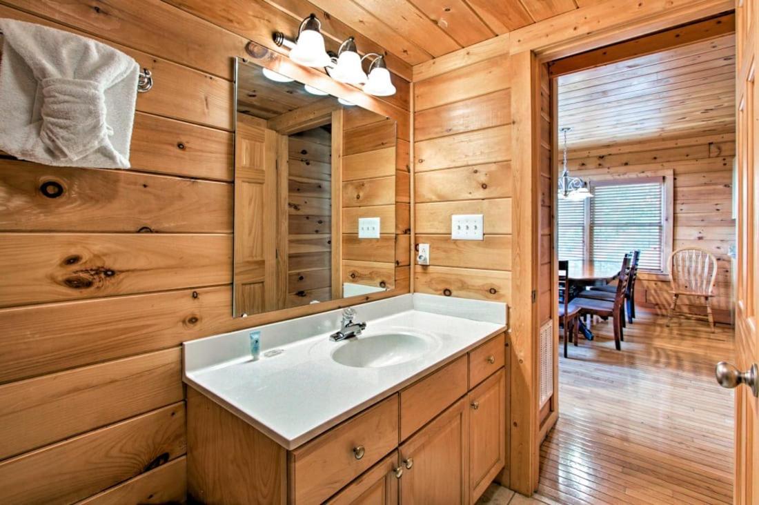 Mountaintop Manor By Eden Crest Chalet *