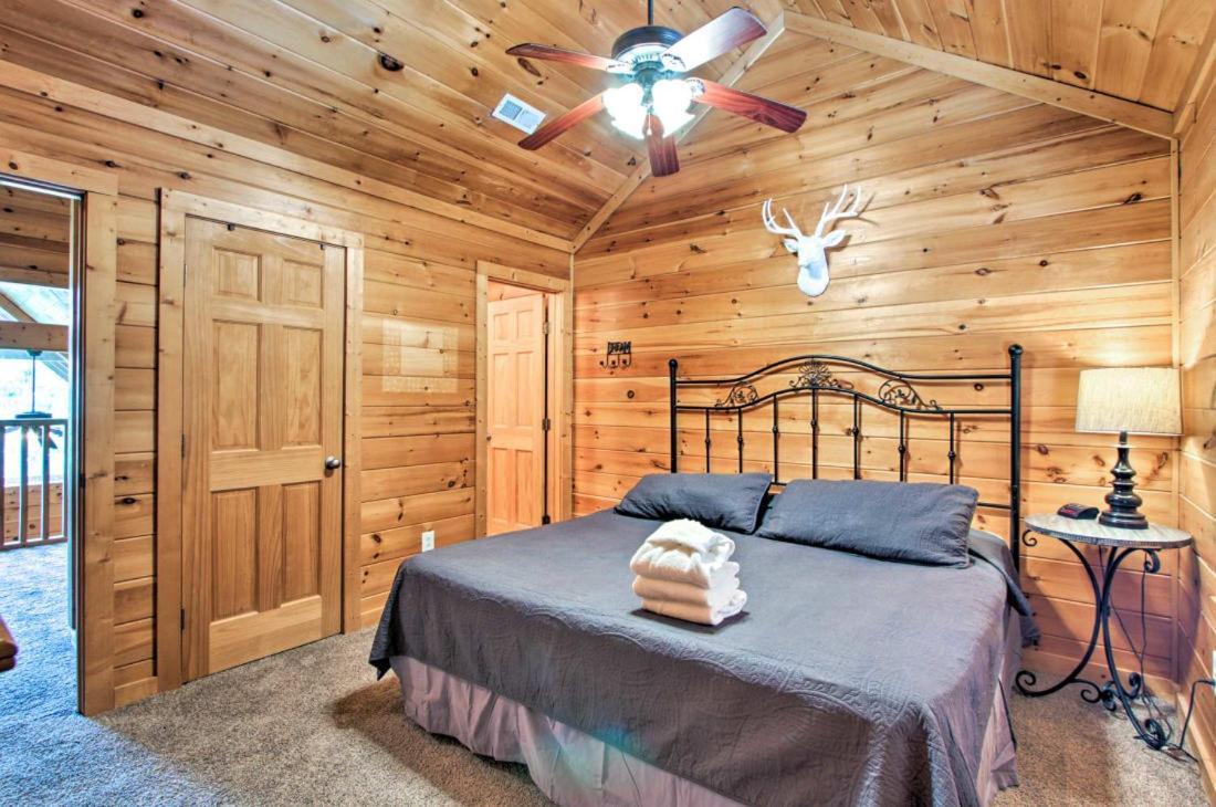 Chalet Mountaintop Manor By Eden Crest