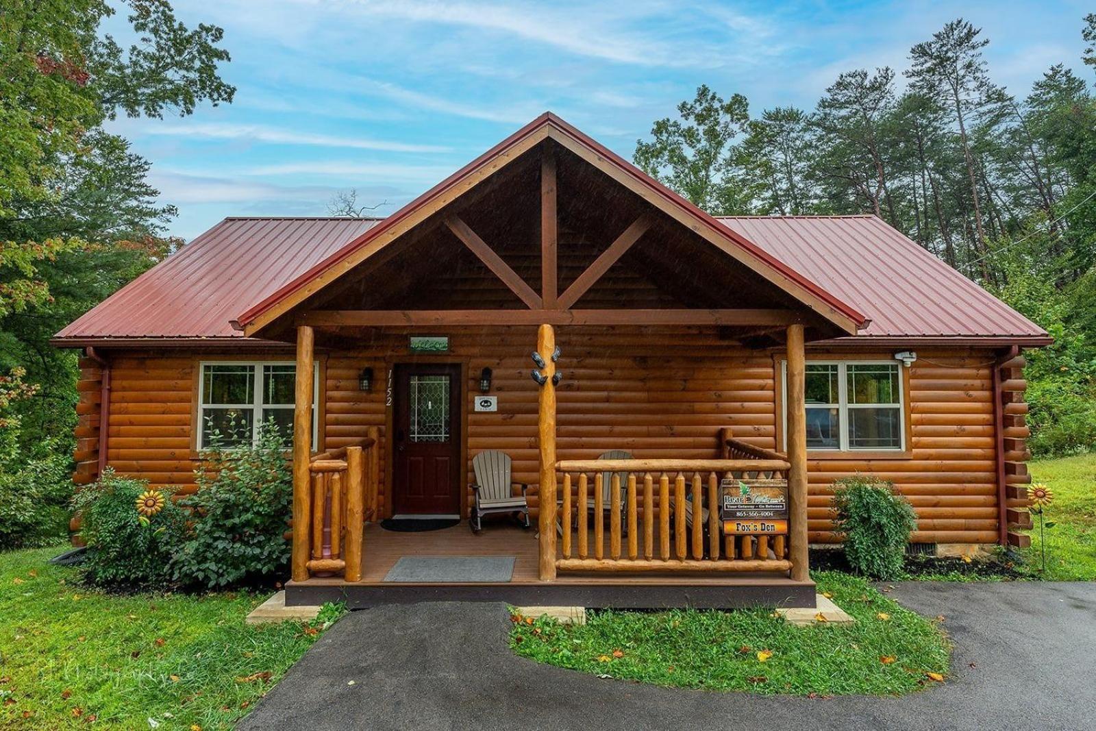 Foxes' Den With Private Hot Tub Pigeon Forge