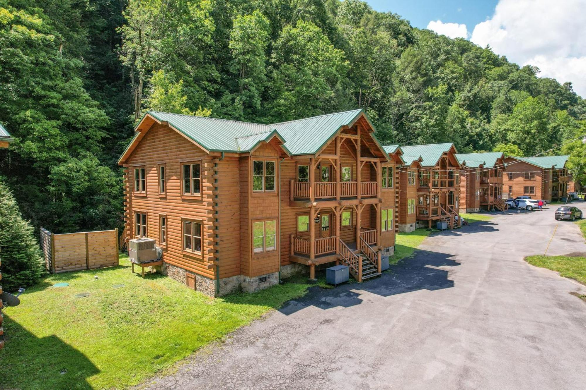 Holiday home Brookshore By Avantstay Relaxing Backyard Creek 10mins From Pigeon Forge