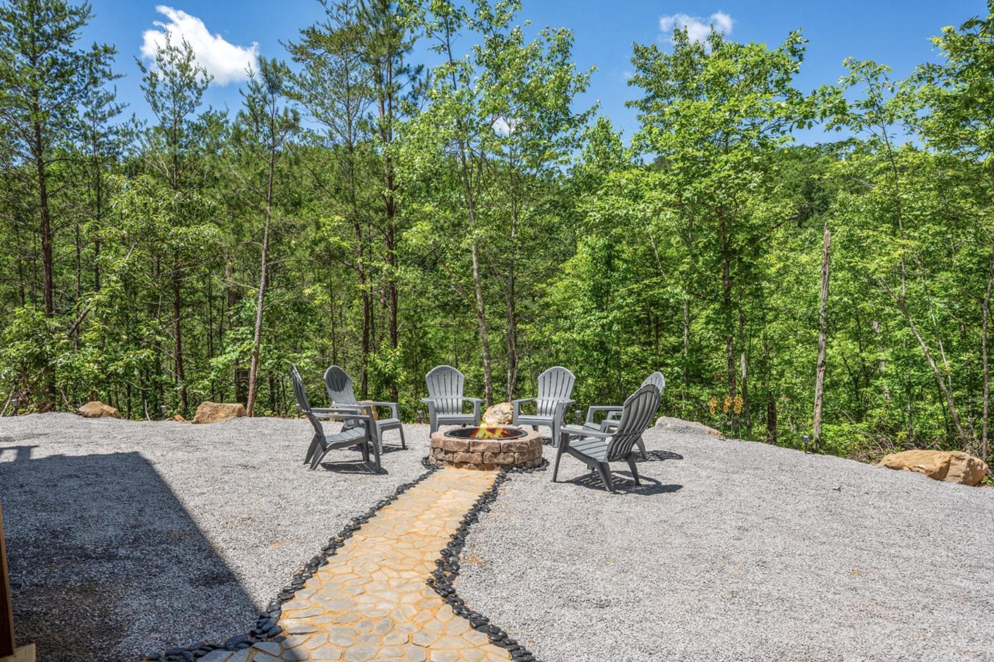 Smoky - Mountain Hideaway *
