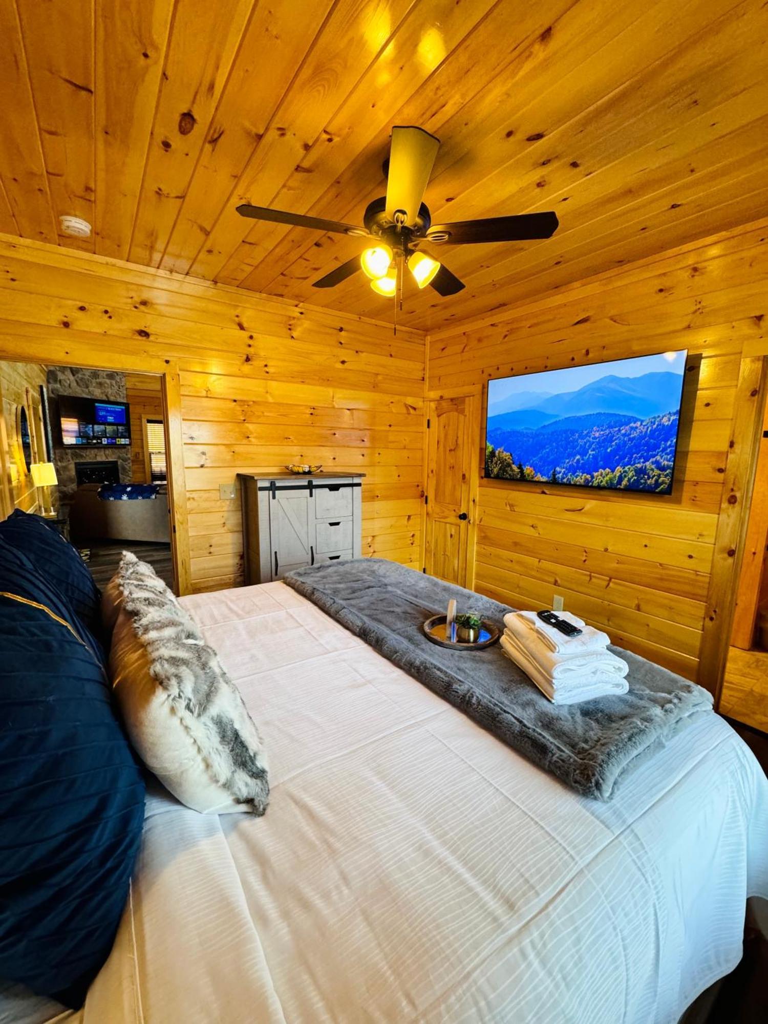 Mountain Dream Retreat Villa Pigeon Forge