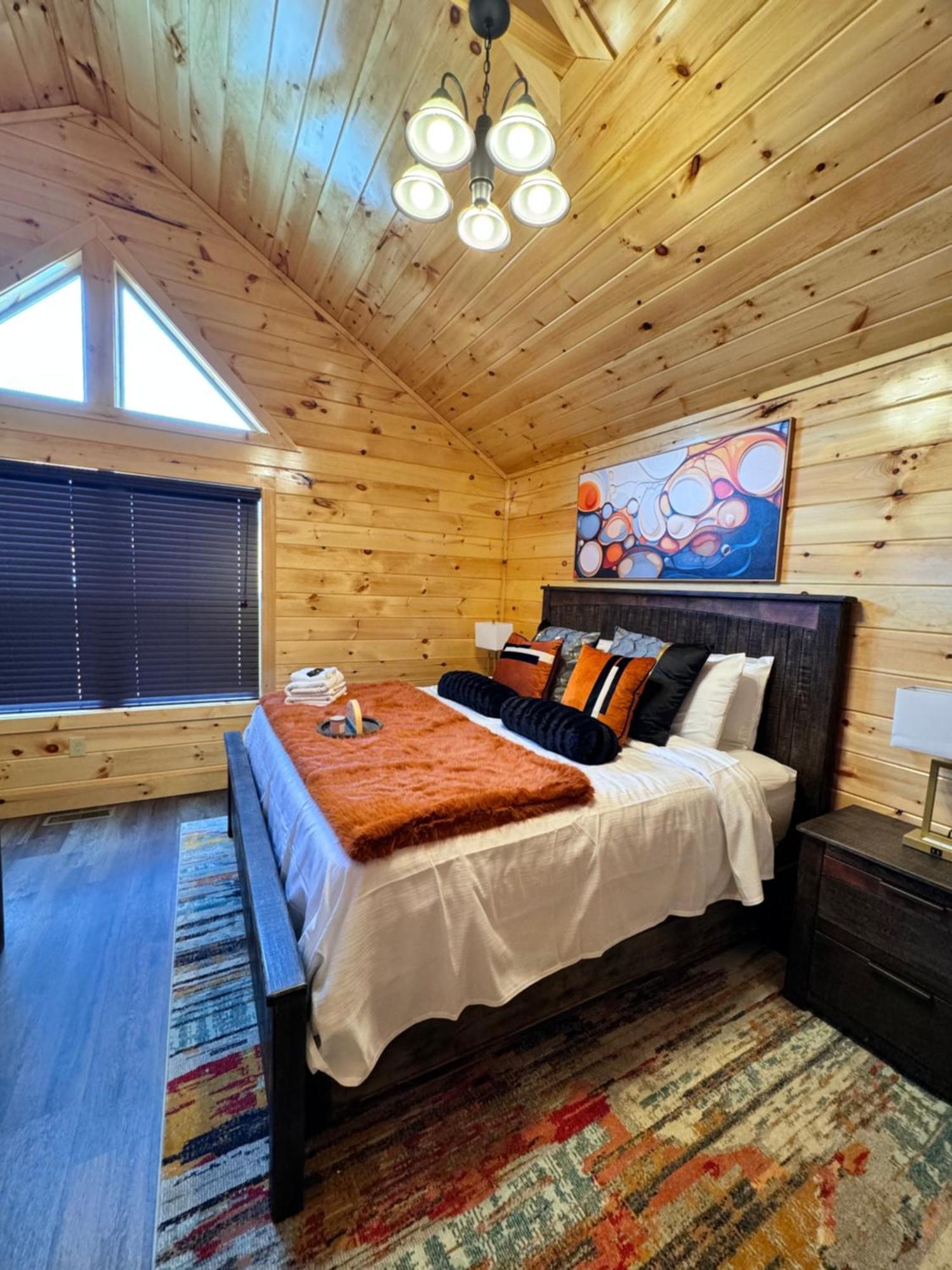 Mountain Dream Retreat * Pigeon Forge