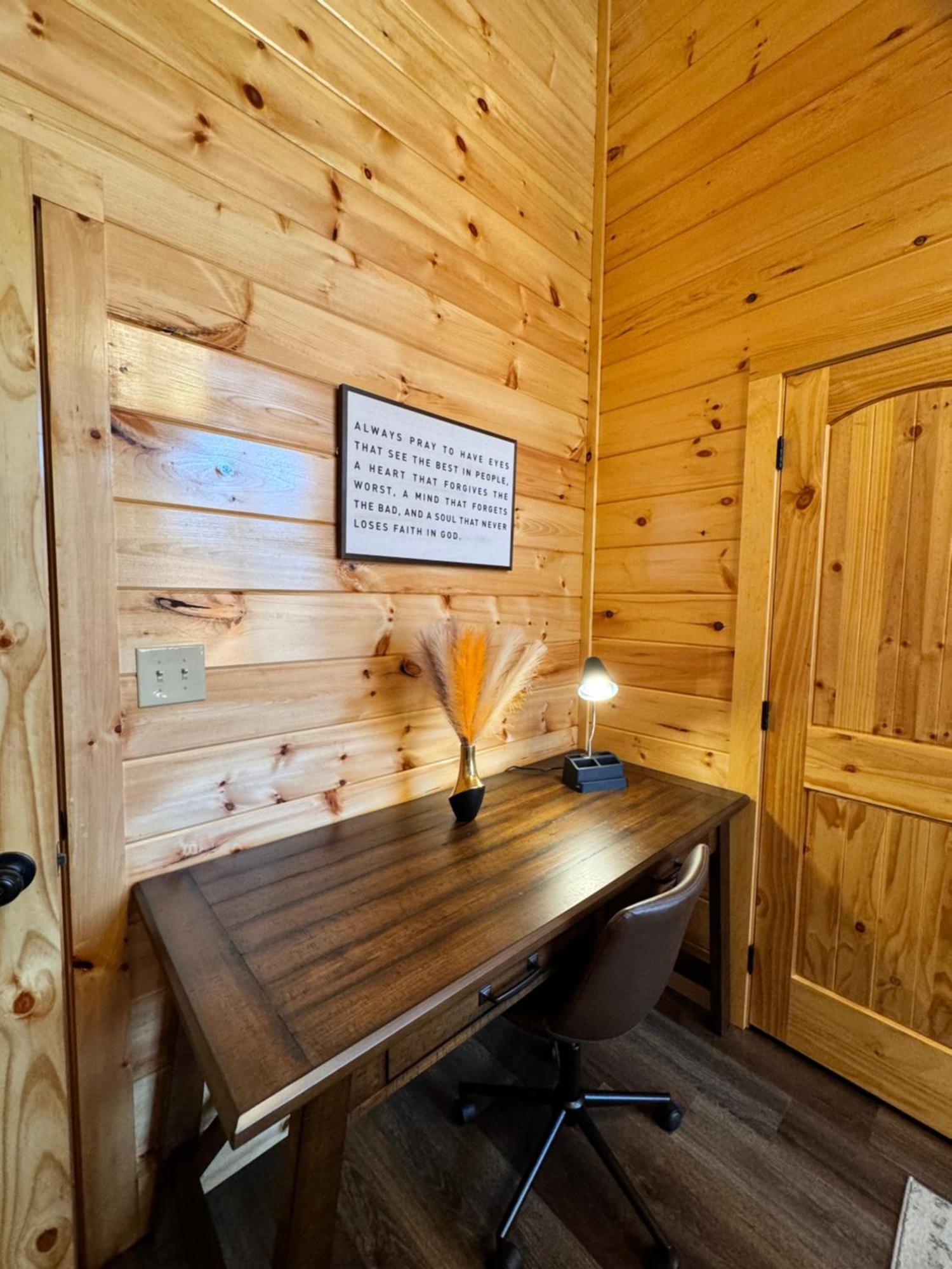 Mountain Dream Retreat * Pigeon Forge