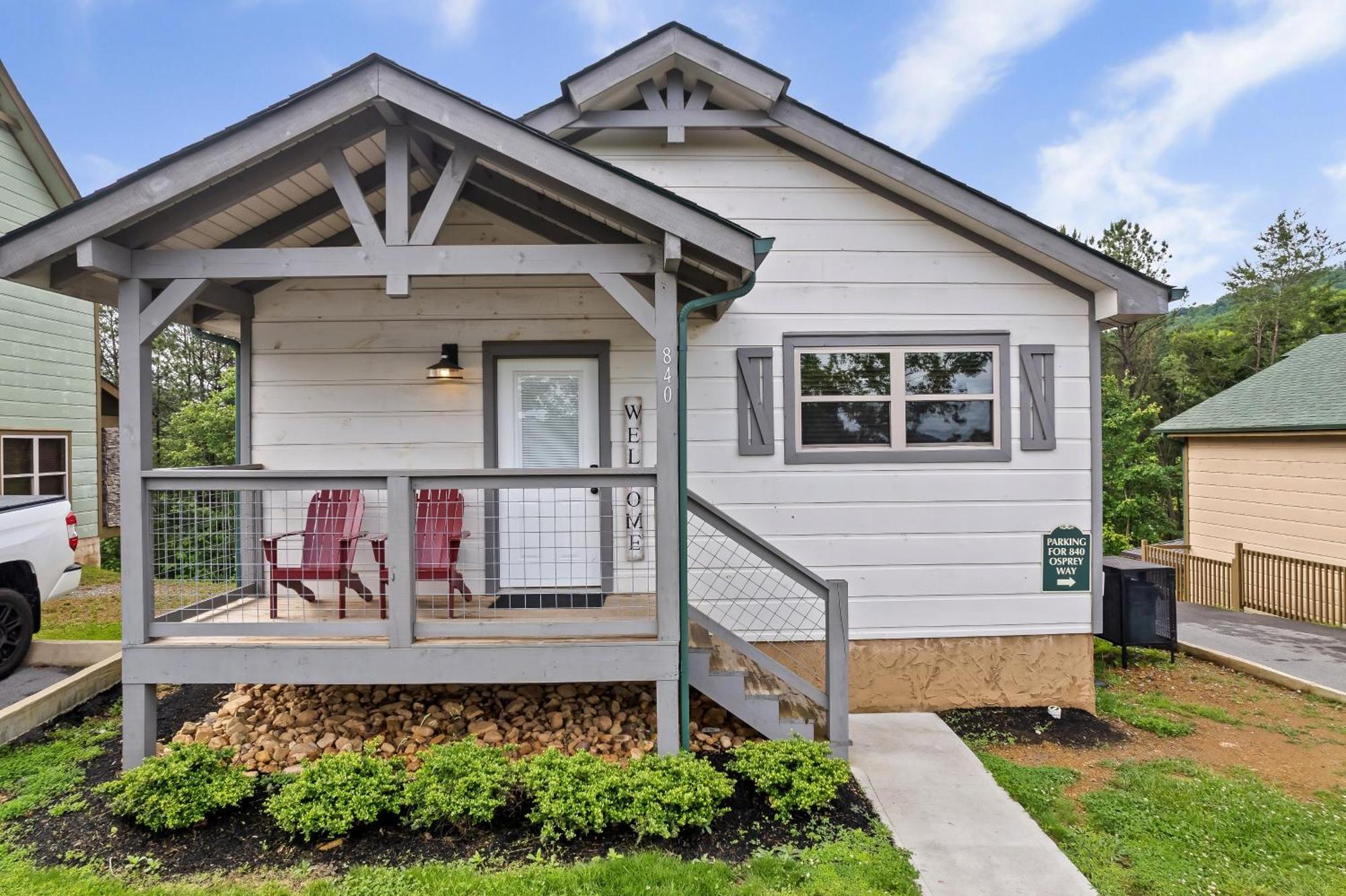 Holiday home Luxury 3-br Minutes From Parkway With Game And Hot Tub *