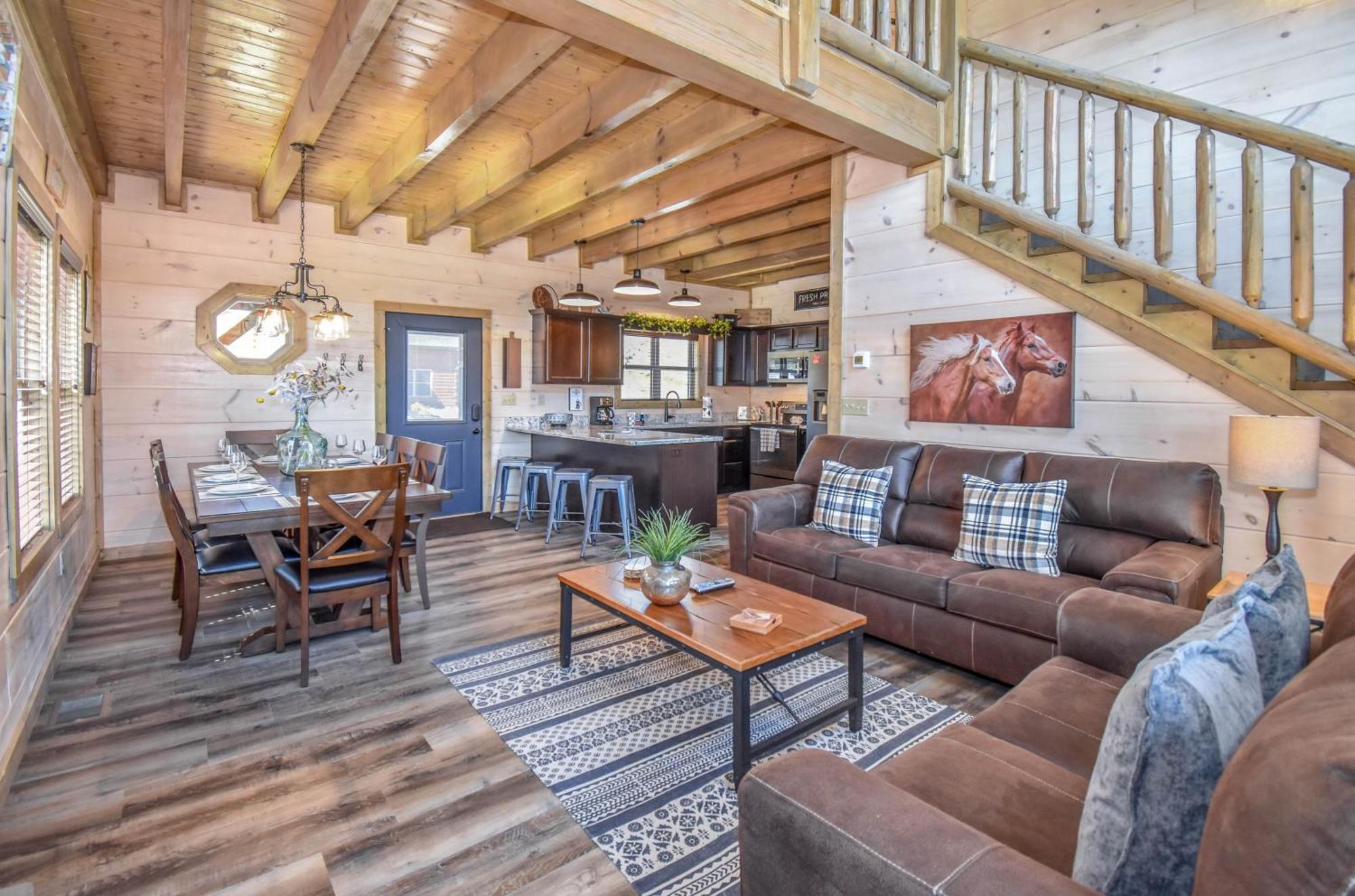 Luxury 4-br Near Parkway And Dollywood With Game And Hot Tub * Pigeon Forge