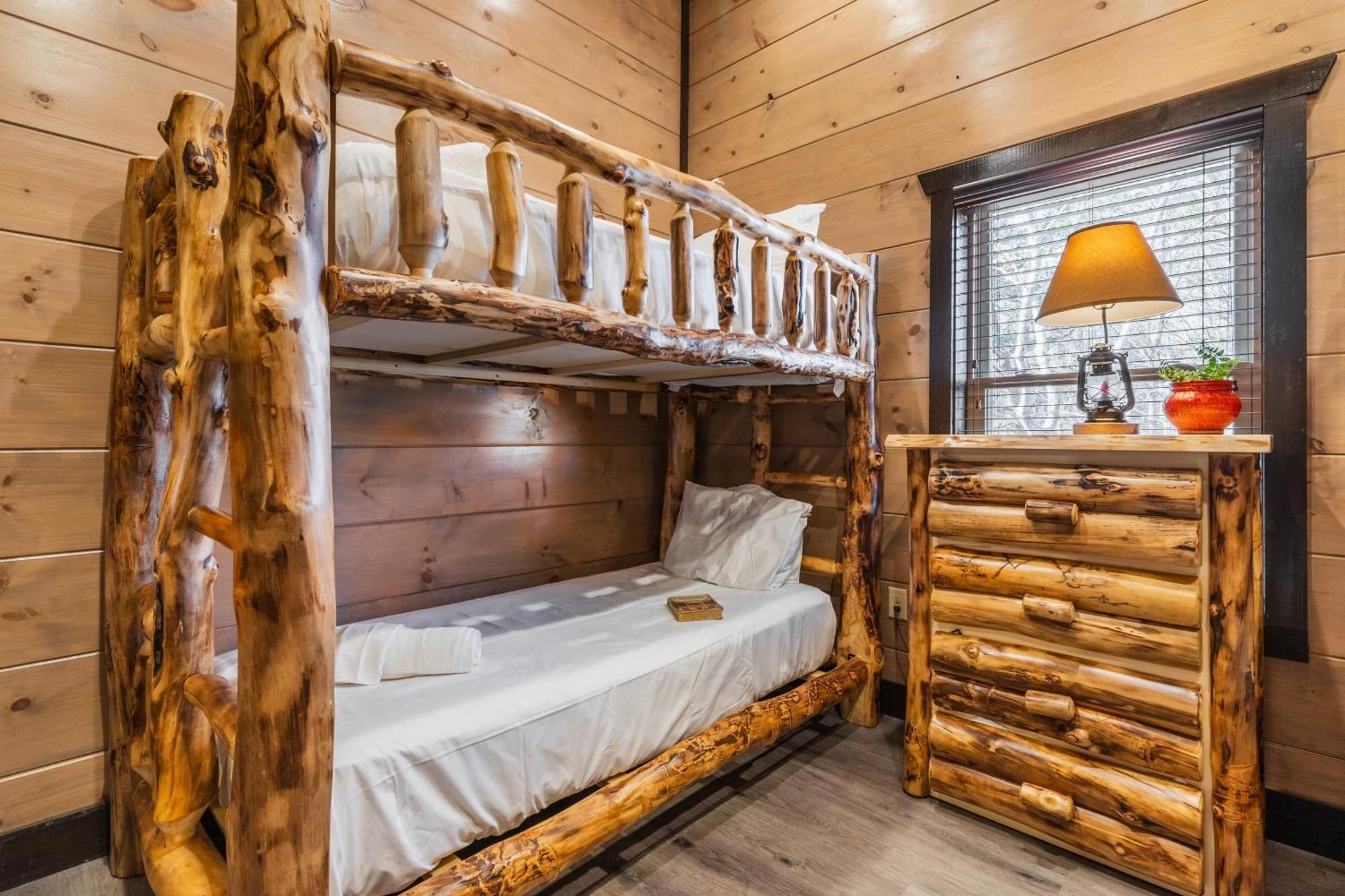 Elk Pass By Avantstay Luxurious Mountain Estate Holiday home *