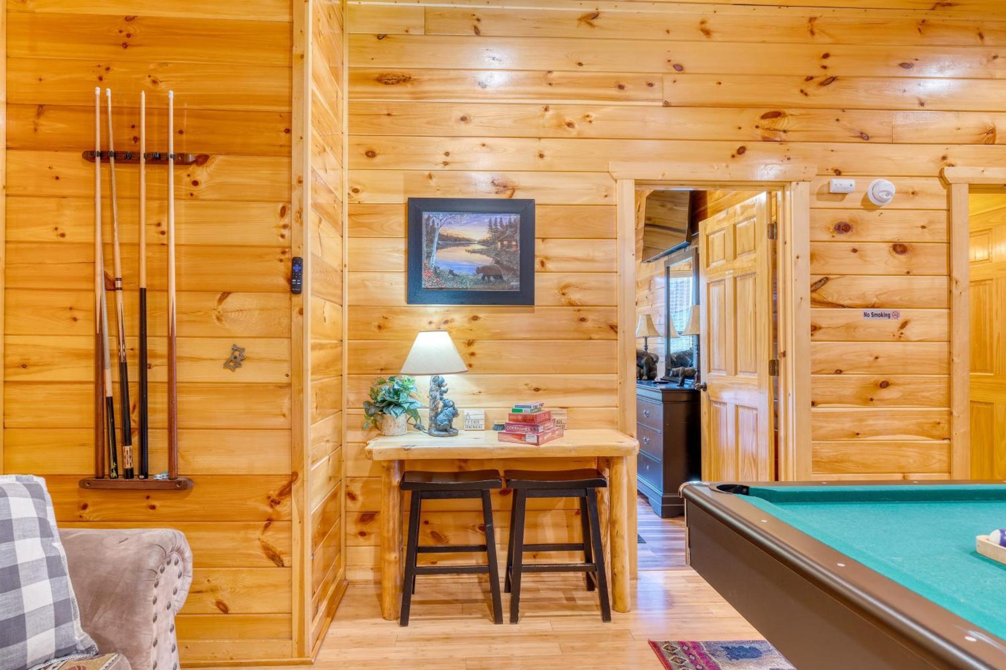Holiday home Bear Cove By Avantstay Hot Tub Pool Table