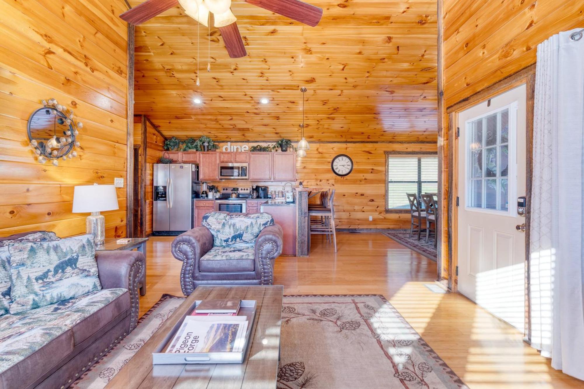 Bear Cove By Avantstay Hot Tub Pool Table