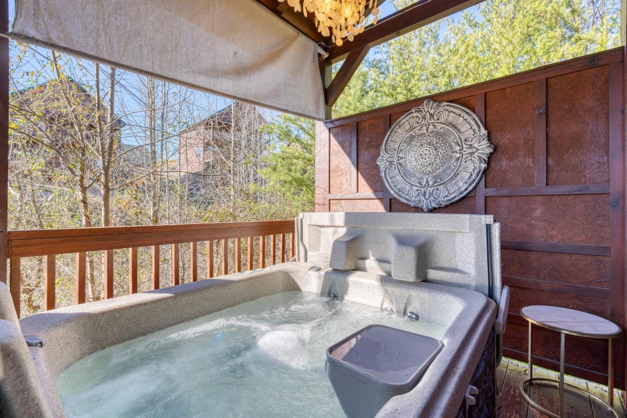 Bear Cove By Avantstay Hot Tub Pool Table