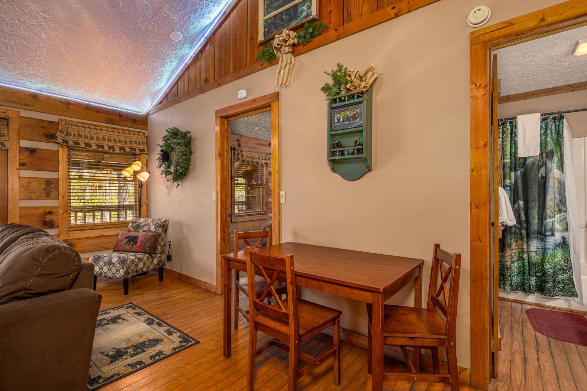 Cozy Bears By Eden Crest * Pigeon Forge