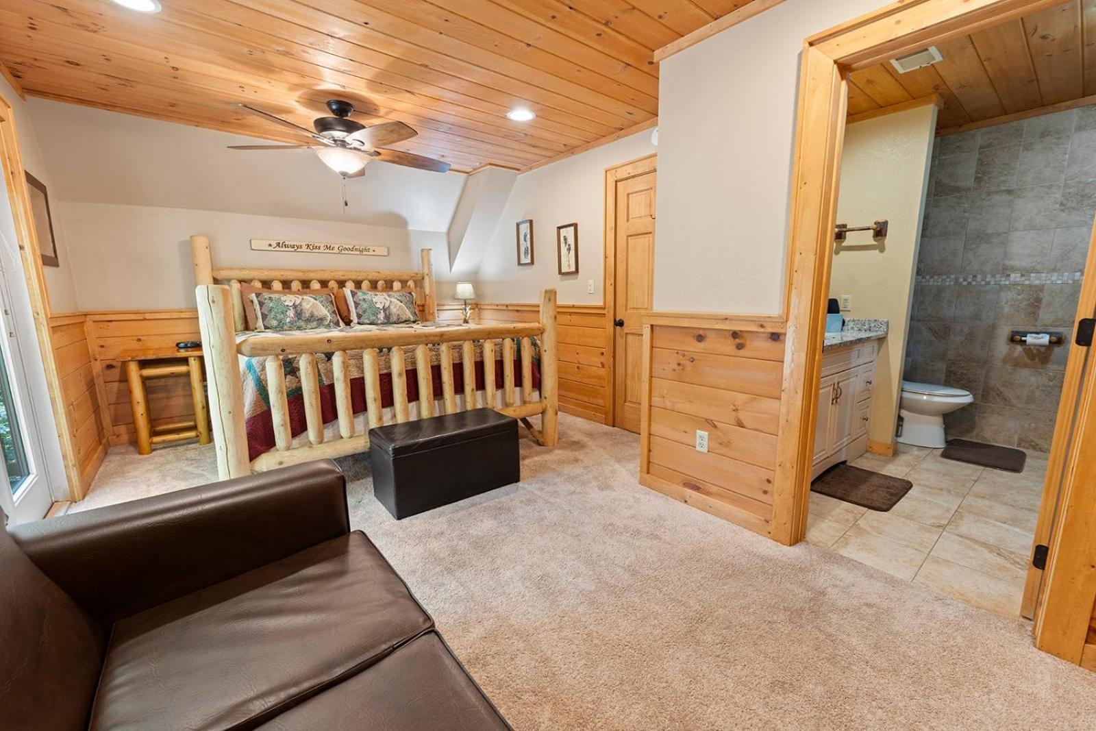 Sugar Bear Mountain Hideaway Pigeon Forge