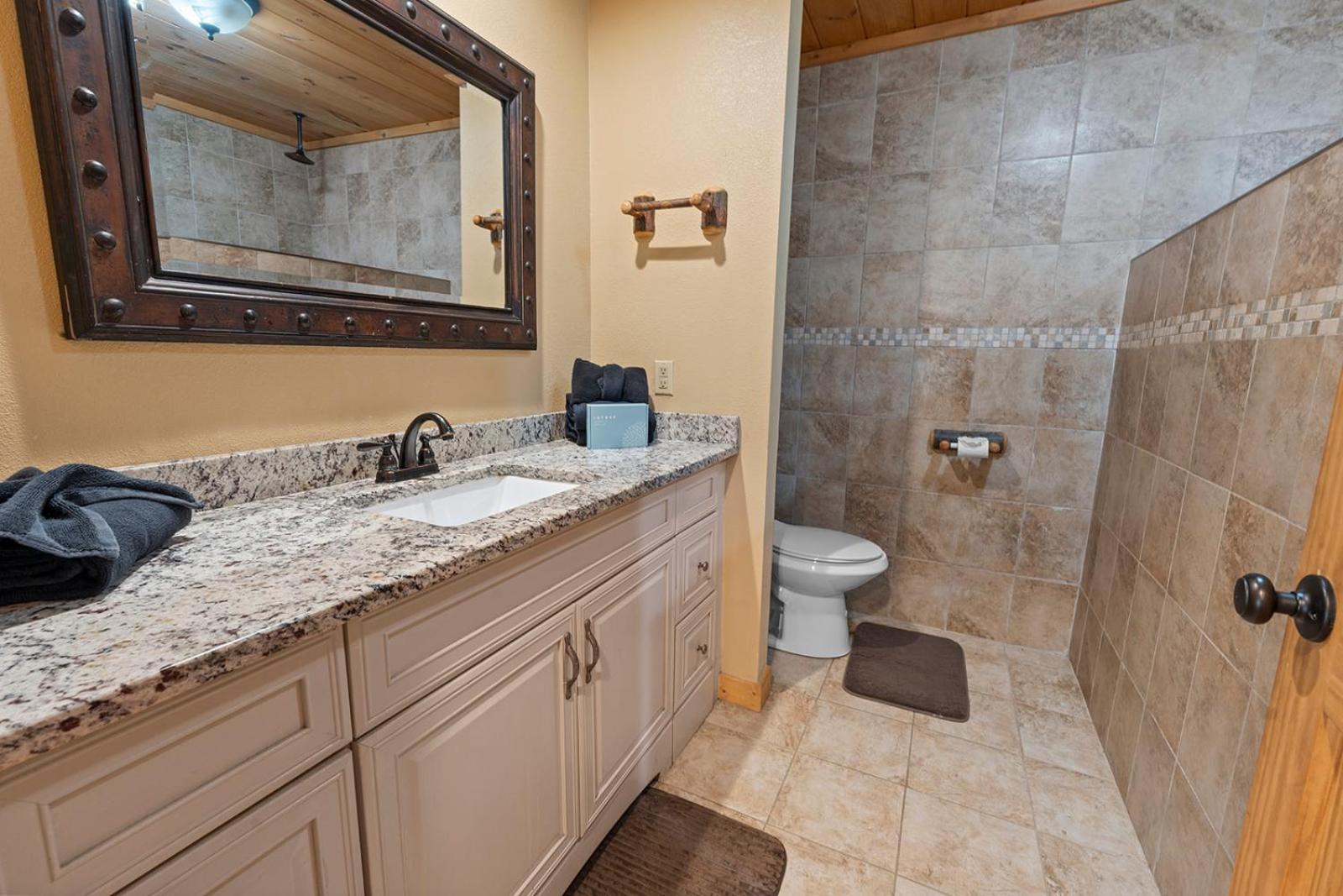 Sugar Bear Mountain Hideaway Holiday home *