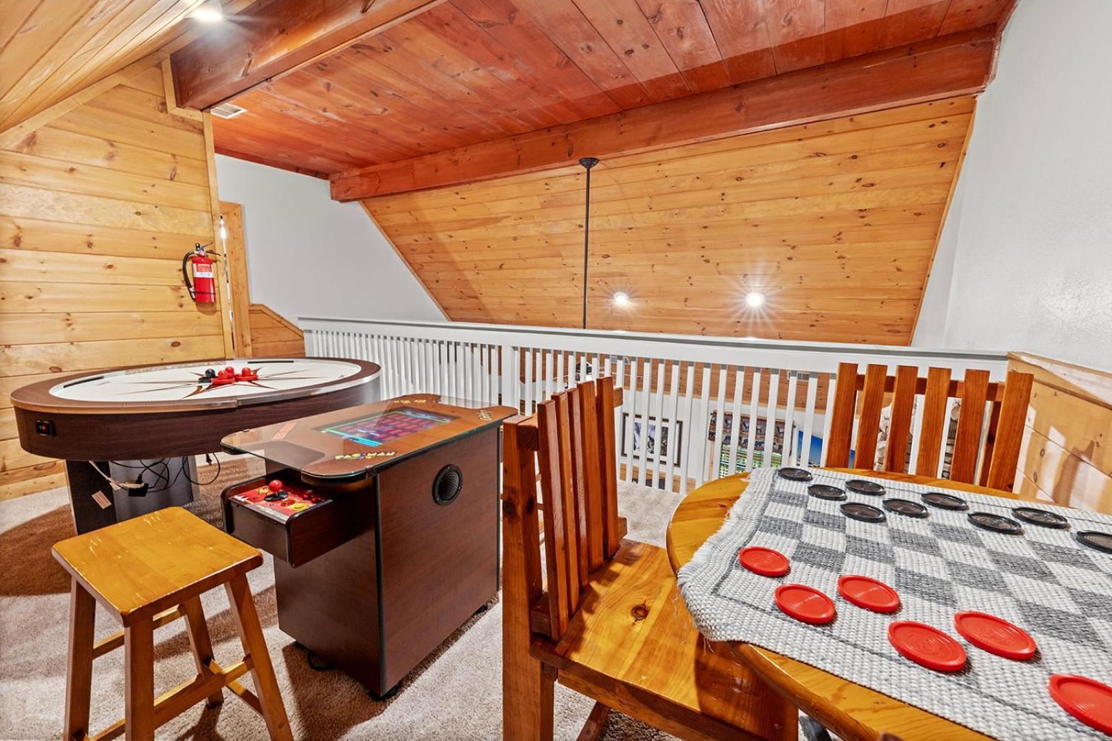 Sugar Bear Mountain Hideaway * Pigeon Forge