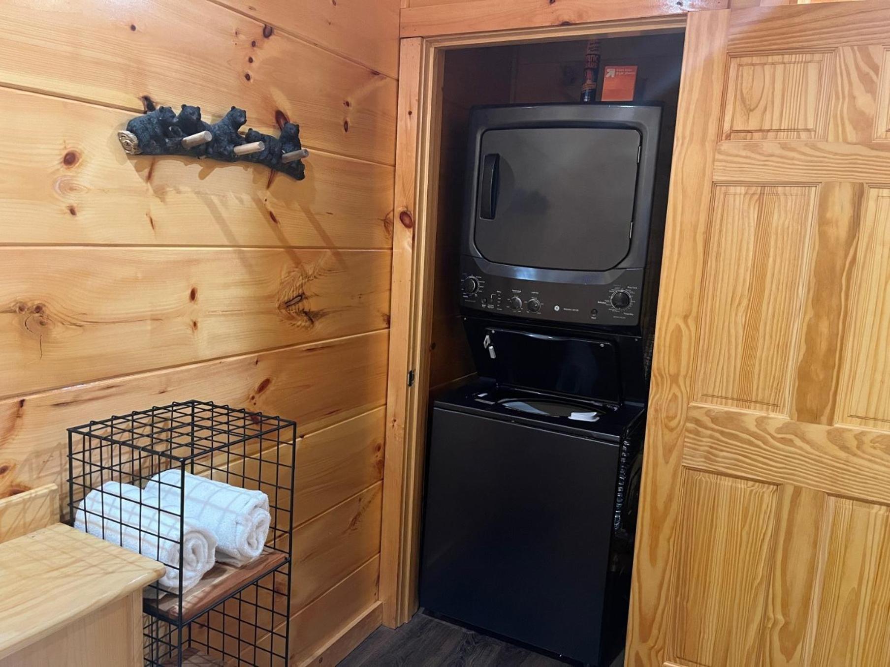 Bear Hug Hideaway *