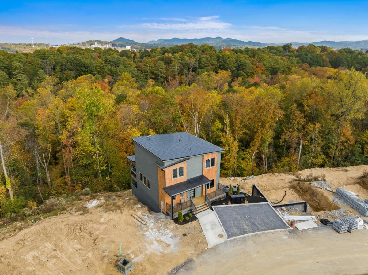 Holiday home The Parkway Place Pool Hot Tub Arcade Foosball Pigeon Forge