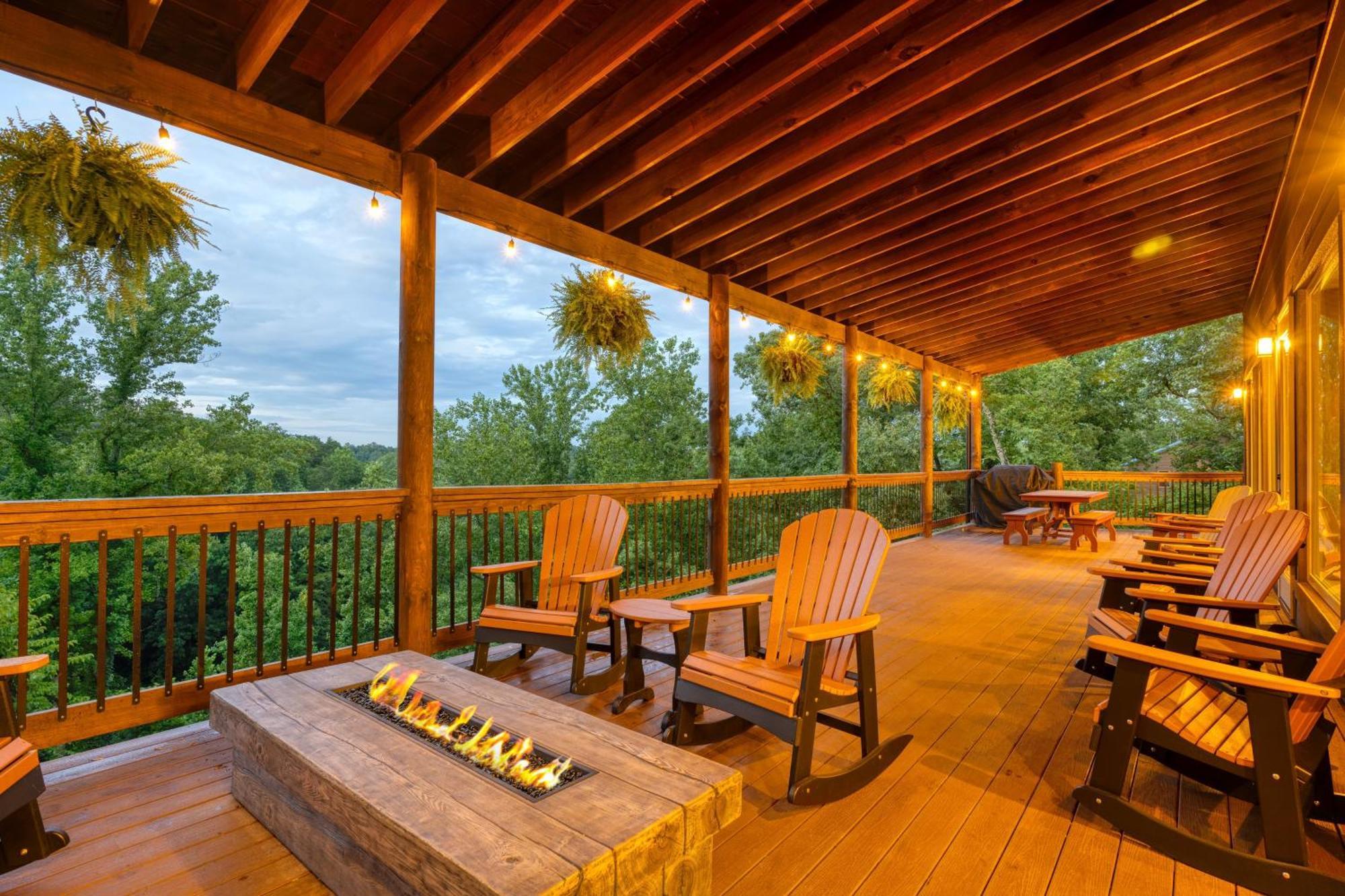 Wanderer By Avantstay Sleeps 26 A Custom Smokies