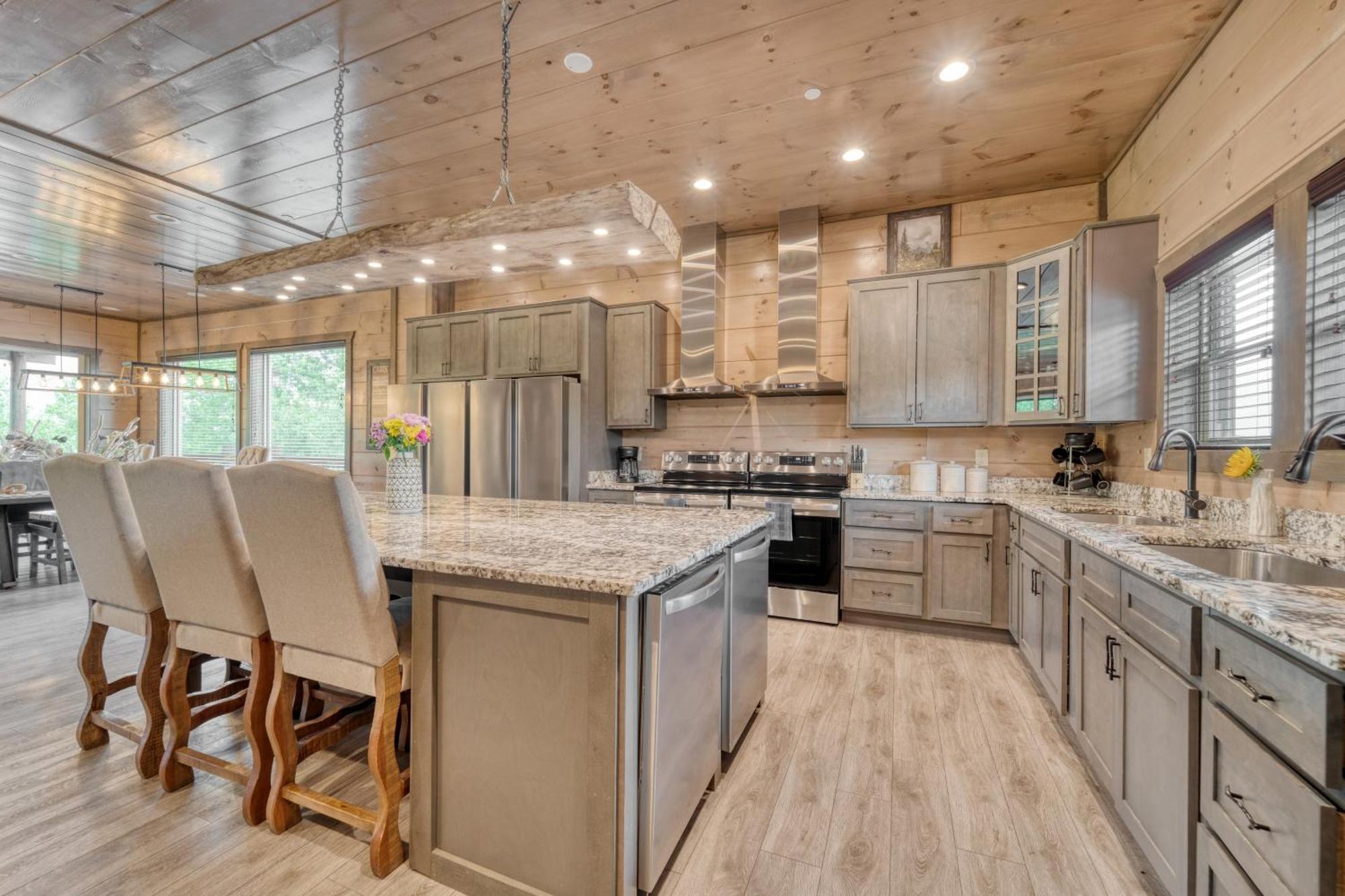 Wanderer By Avantstay Sleeps 26 A Custom Smokies Holiday home