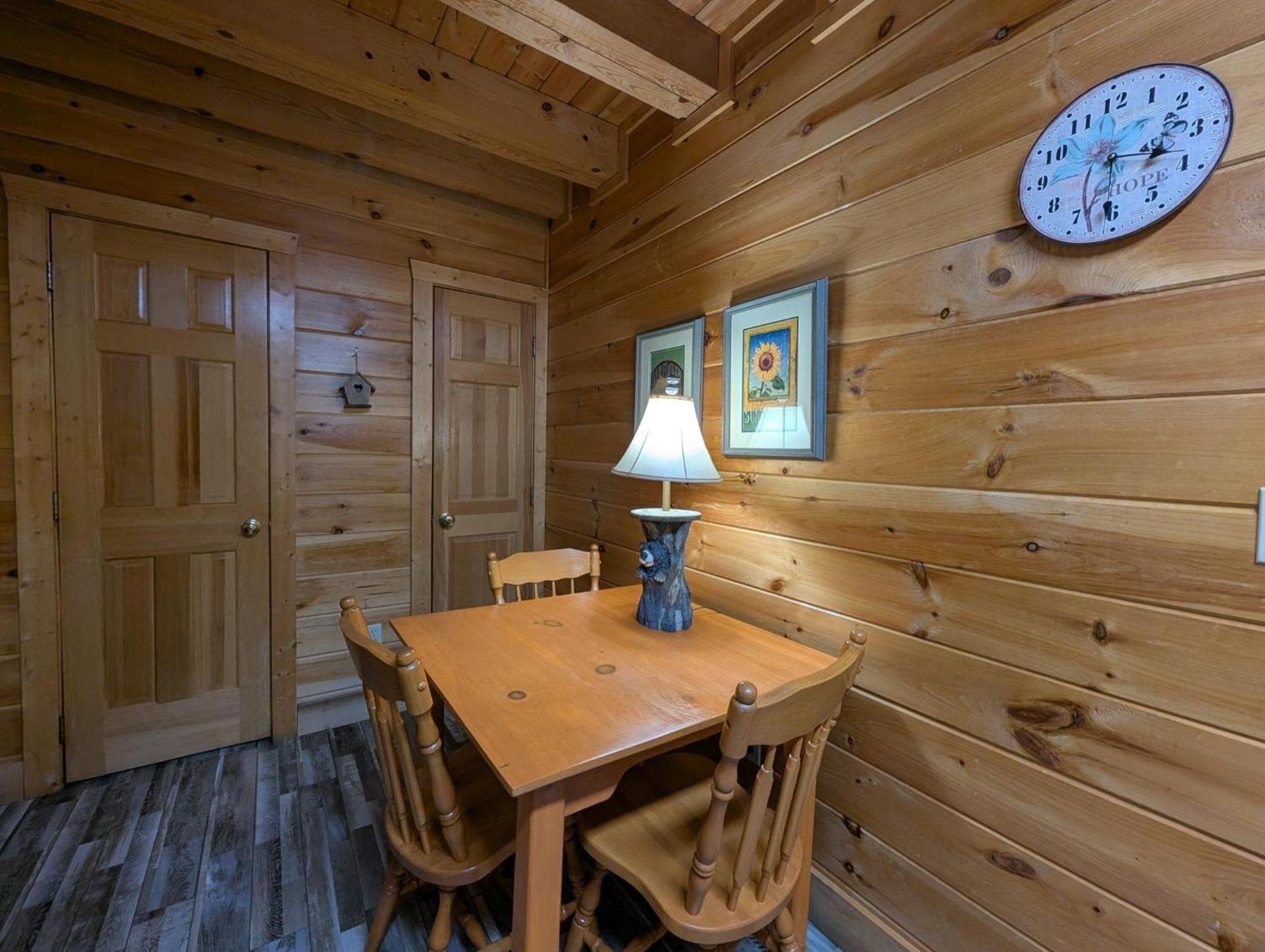 Er206 - Mountain Rendezvous Great Location - Close To Town! * Pigeon Forge