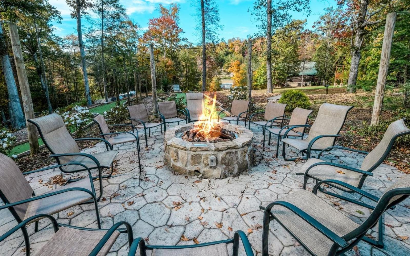 Treehouse River Villa Pigeon Forge