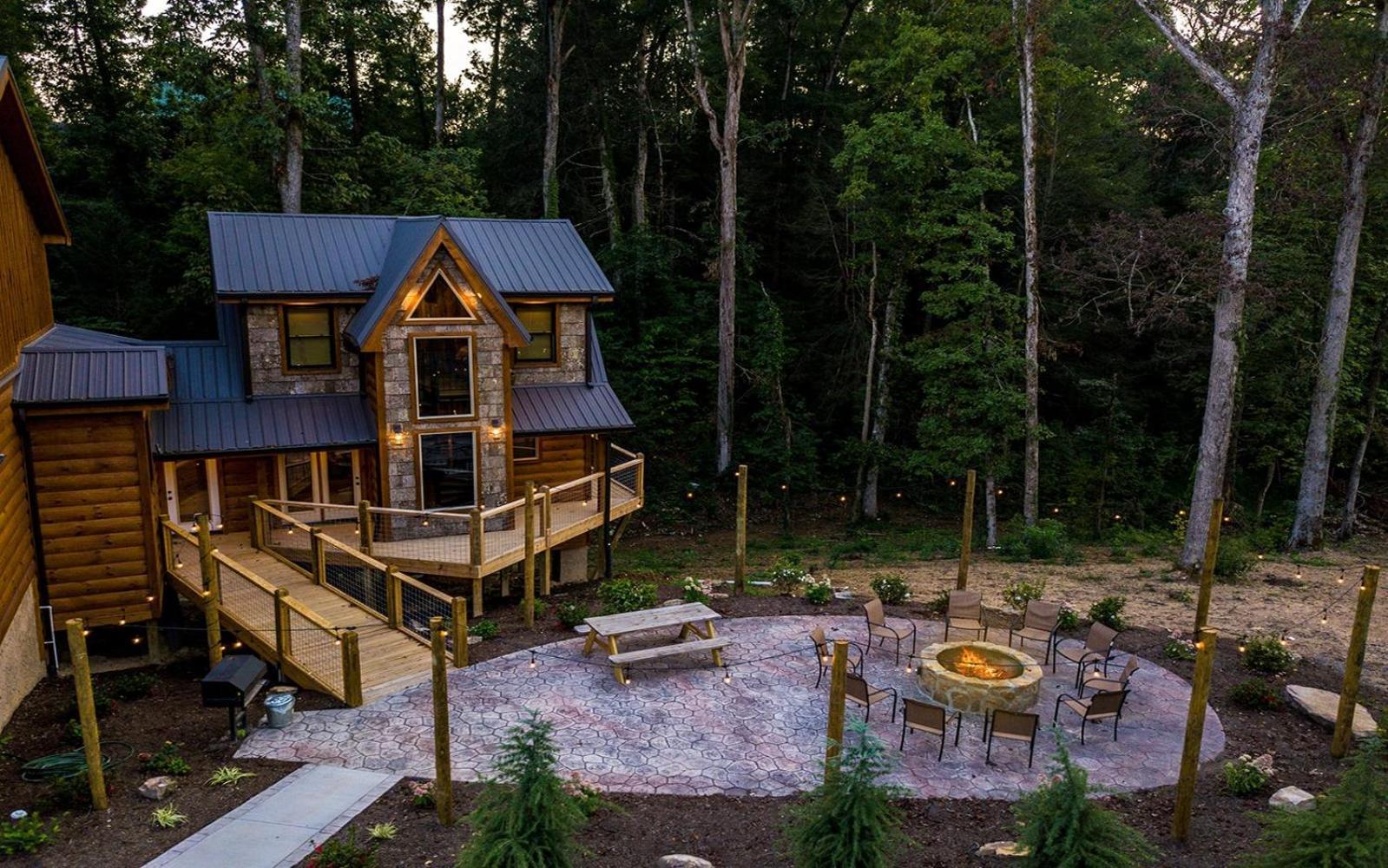 Treehouse River Villa