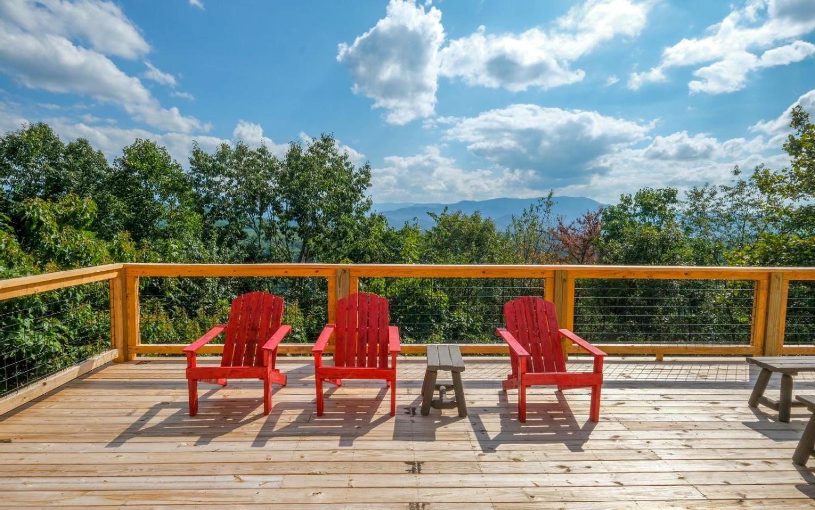 Smoky View Top Shelf Pigeon Forge