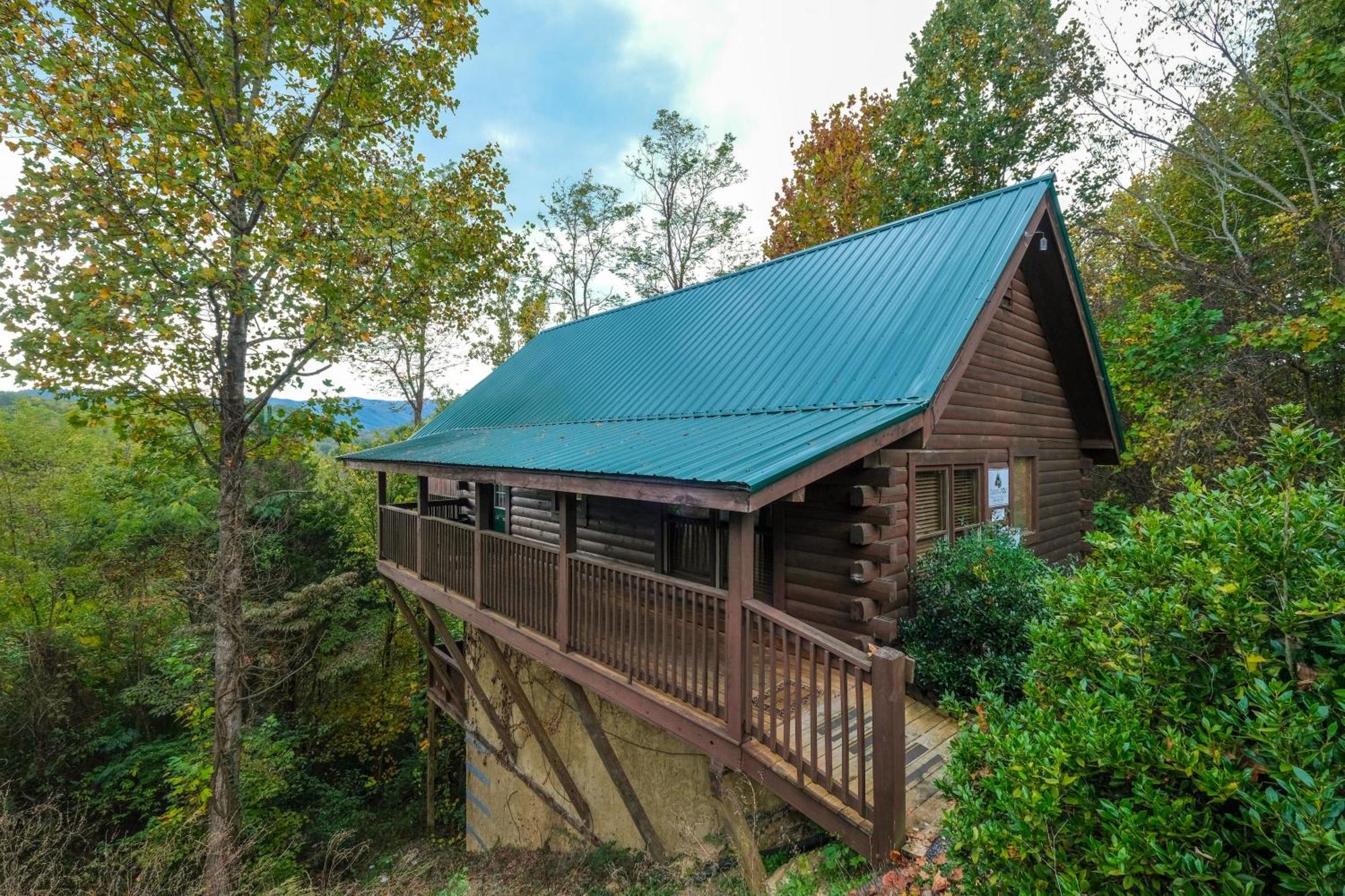 Splash Of Romance Villa Pigeon Forge