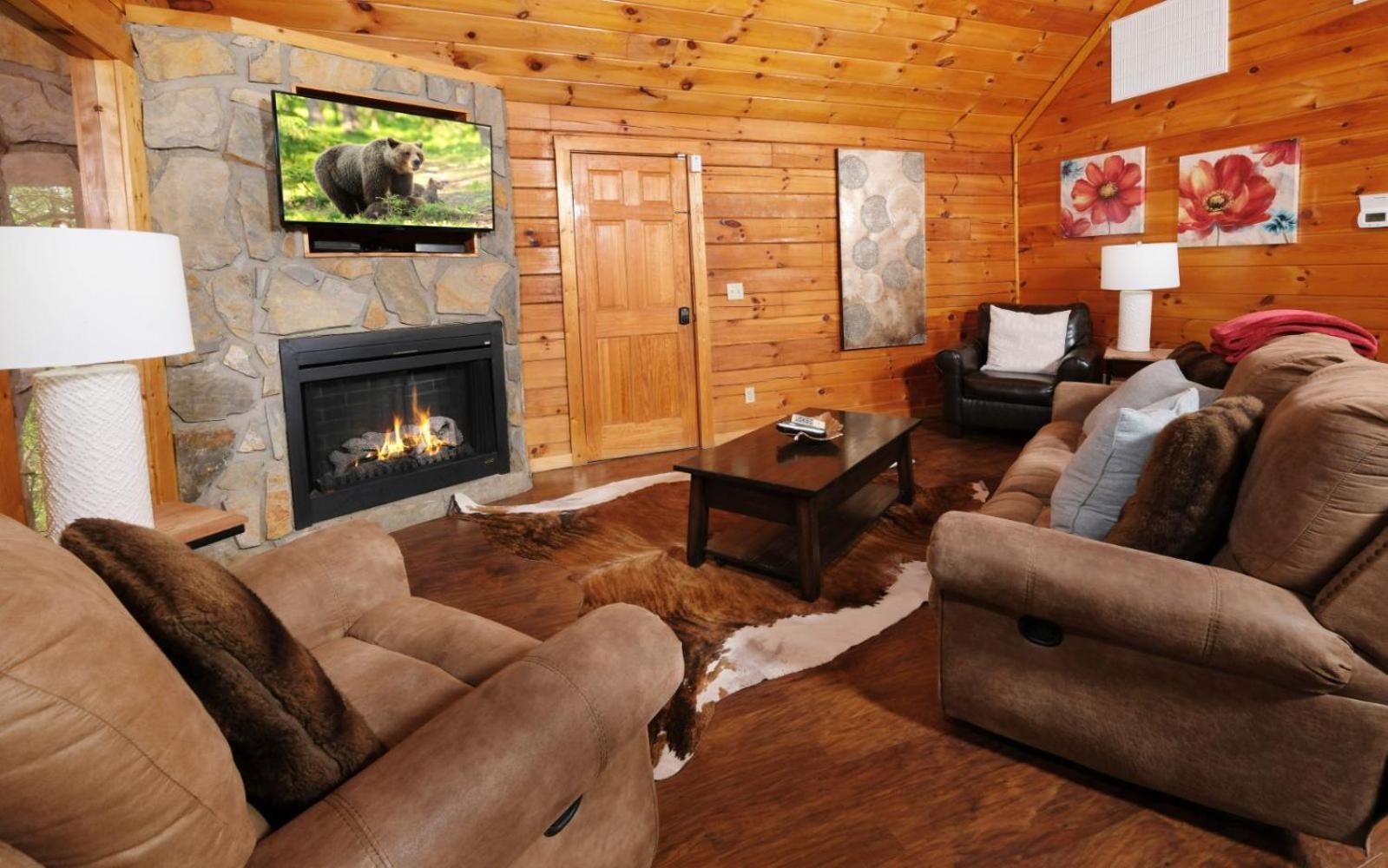 Splash Of Romance Villa Pigeon Forge