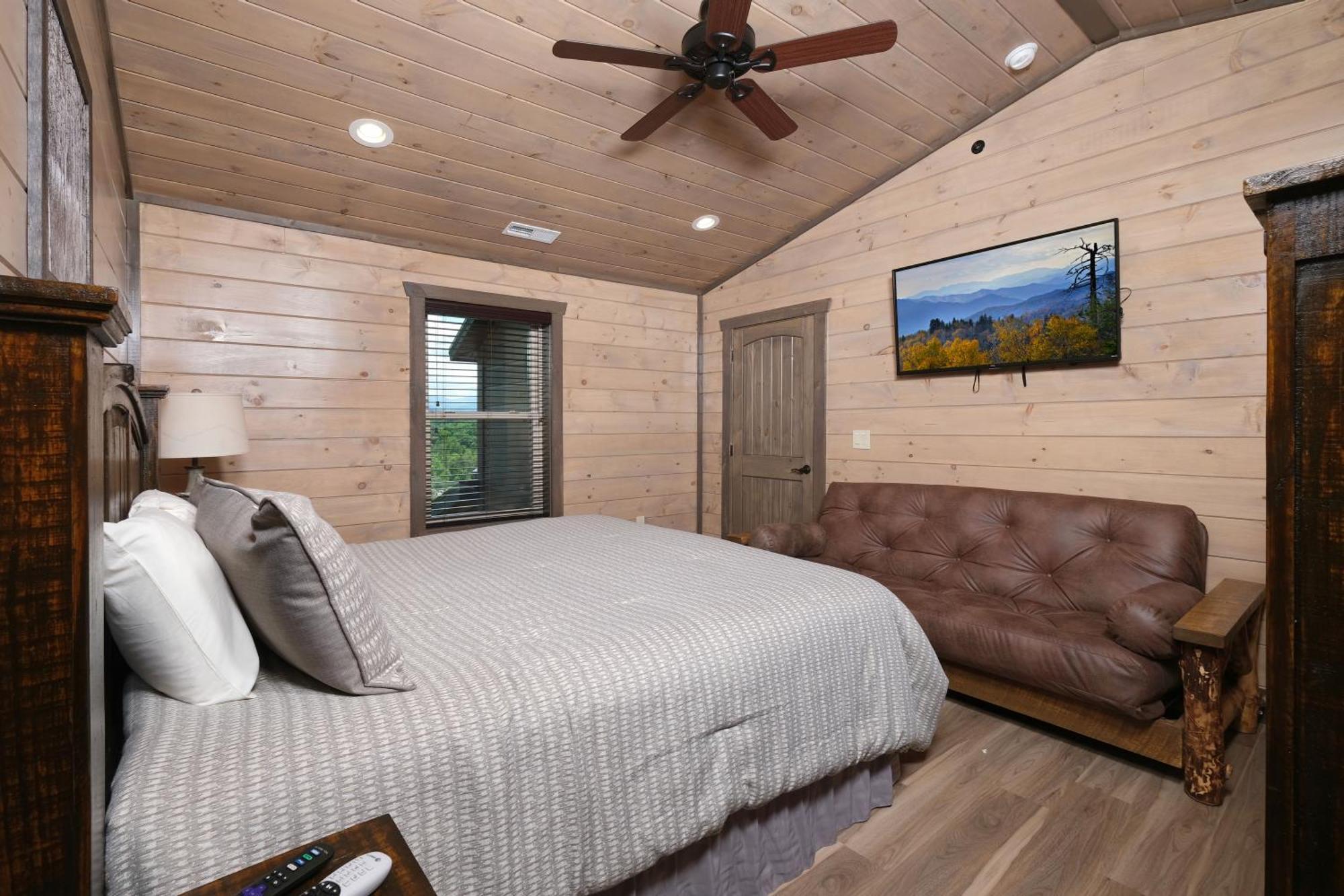 Hibernation Hideaway Villa Pigeon Forge