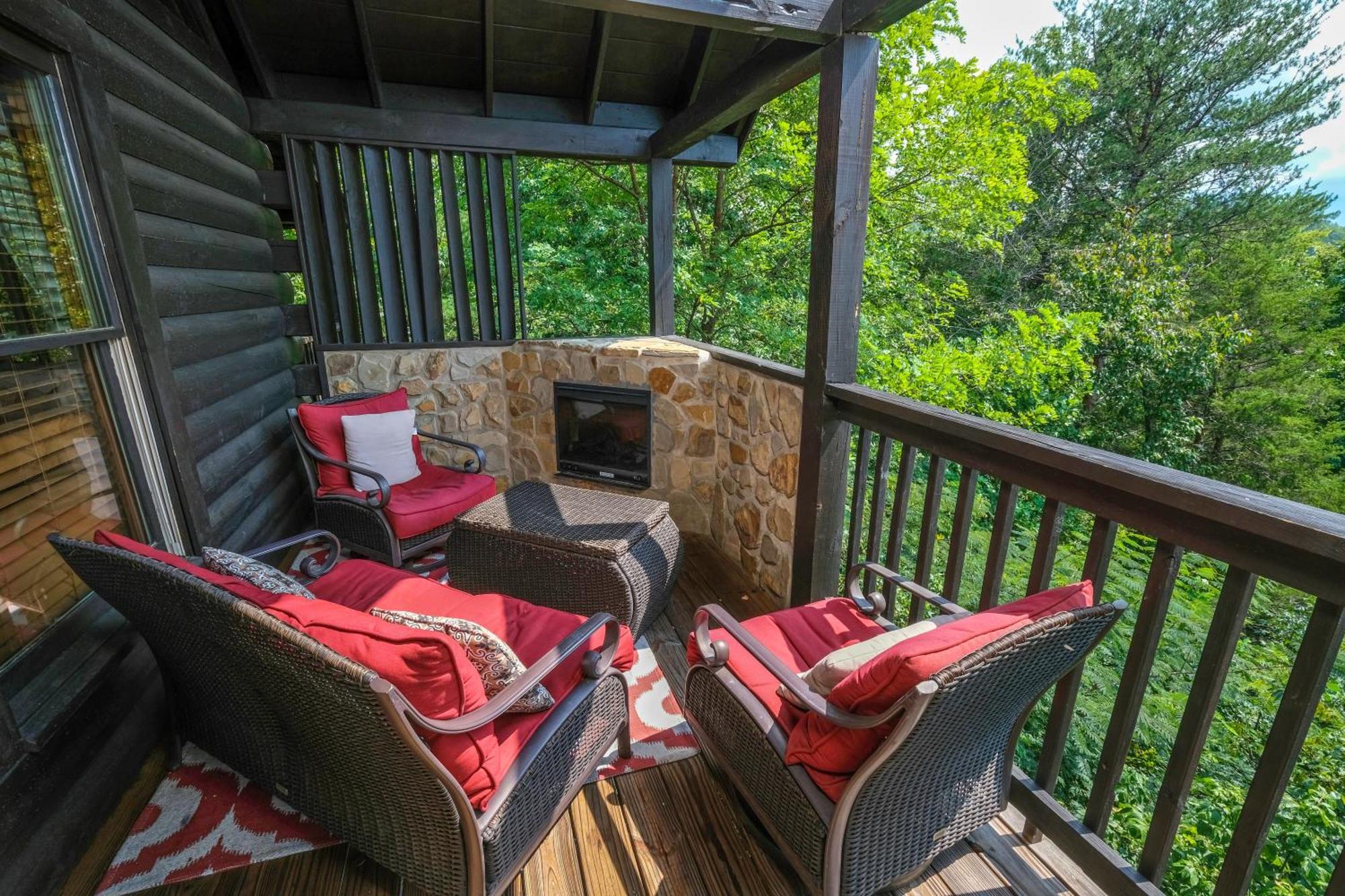 Edge Of Paradise Villa Pigeon Forge